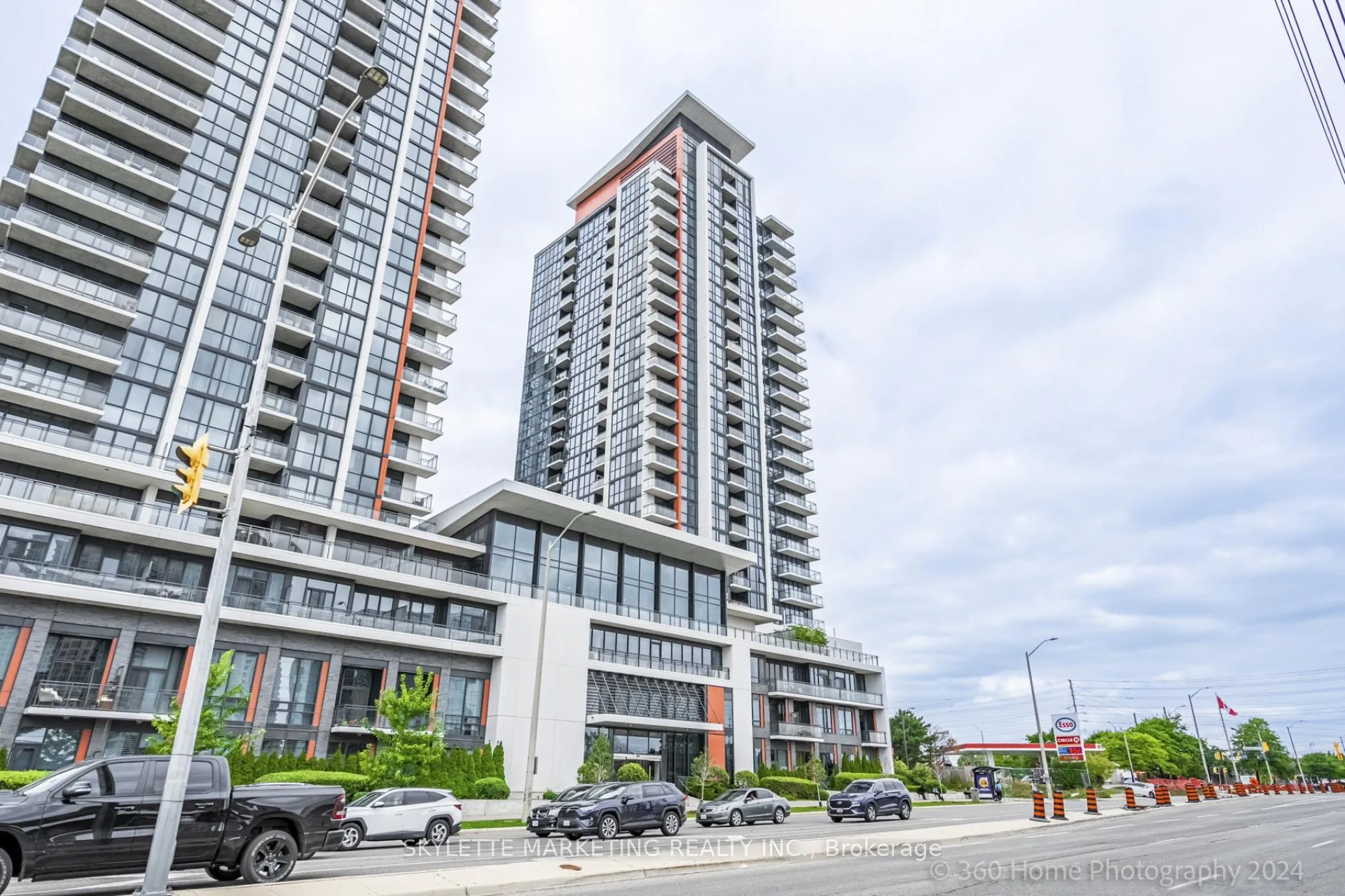 Front of Unit 111, 55 Eglinton Avenue W