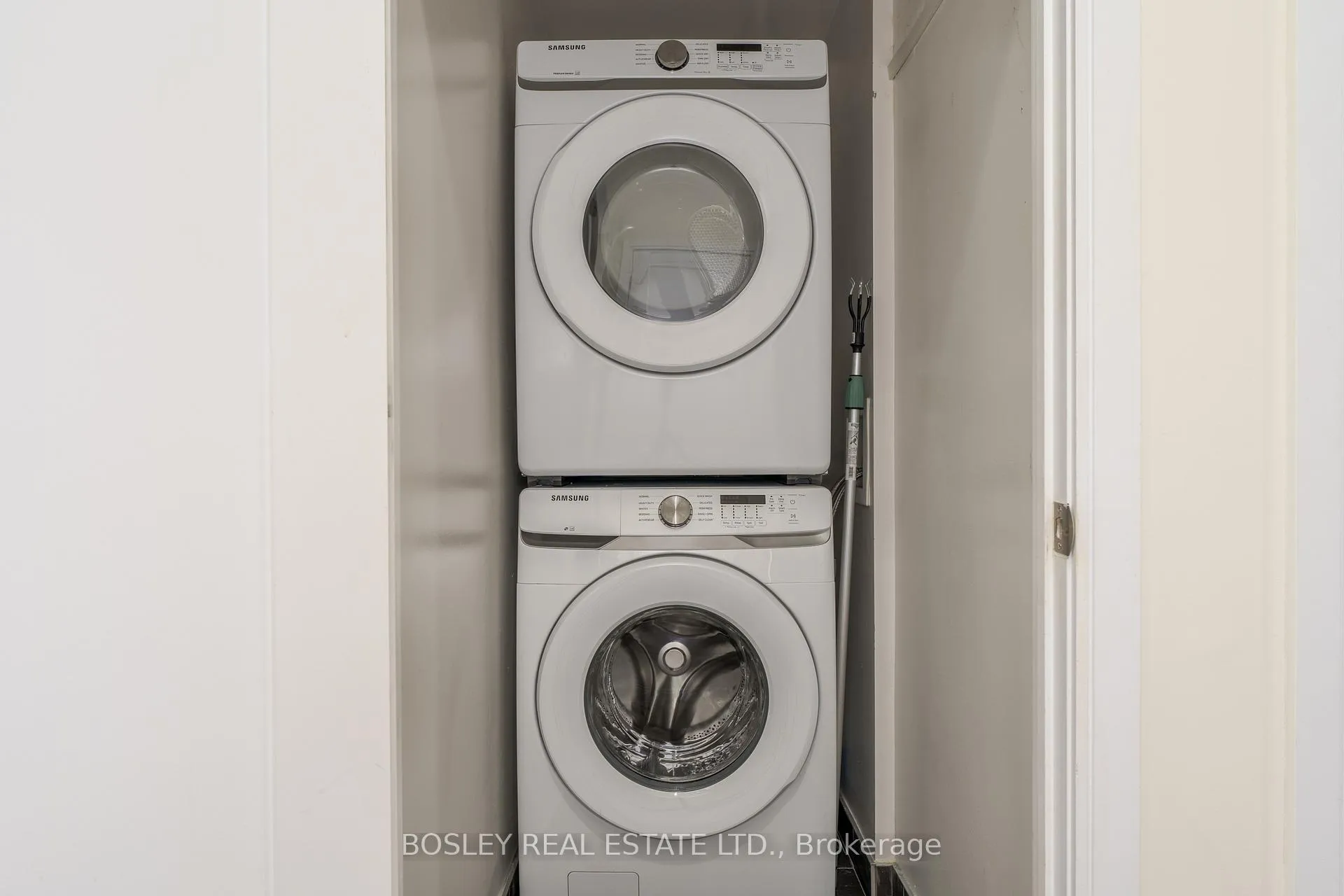 Photo 19 of Unit PH1203, 55 Front Street E, Toronto, Waterfront Communities — HOMEH