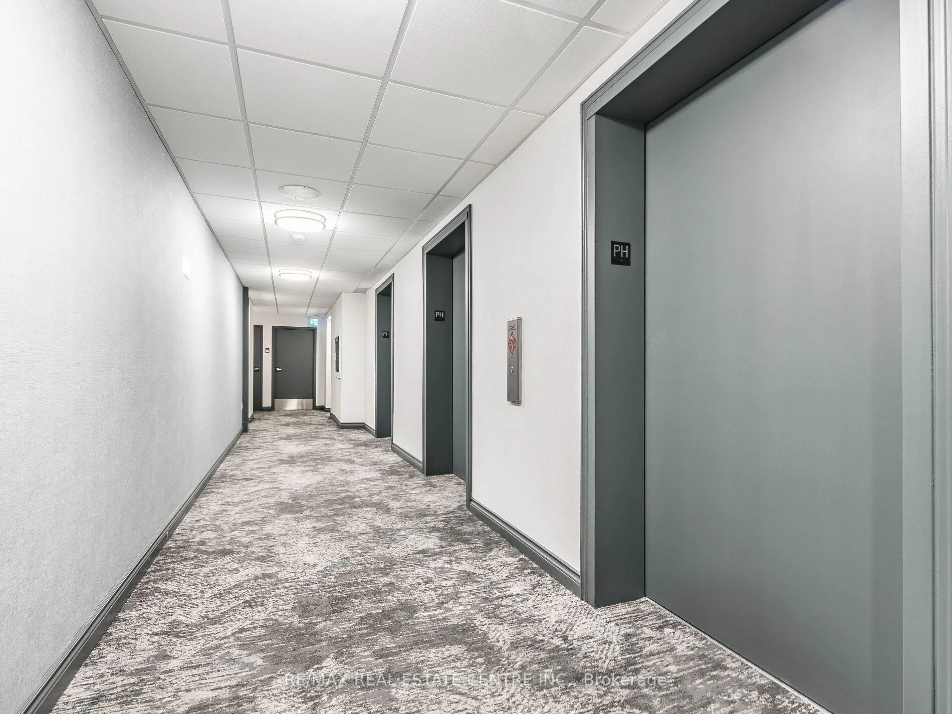 Photo 8 of Unit 1616, 250 Webb Drive, Mississauga, City Centre — HOMEH