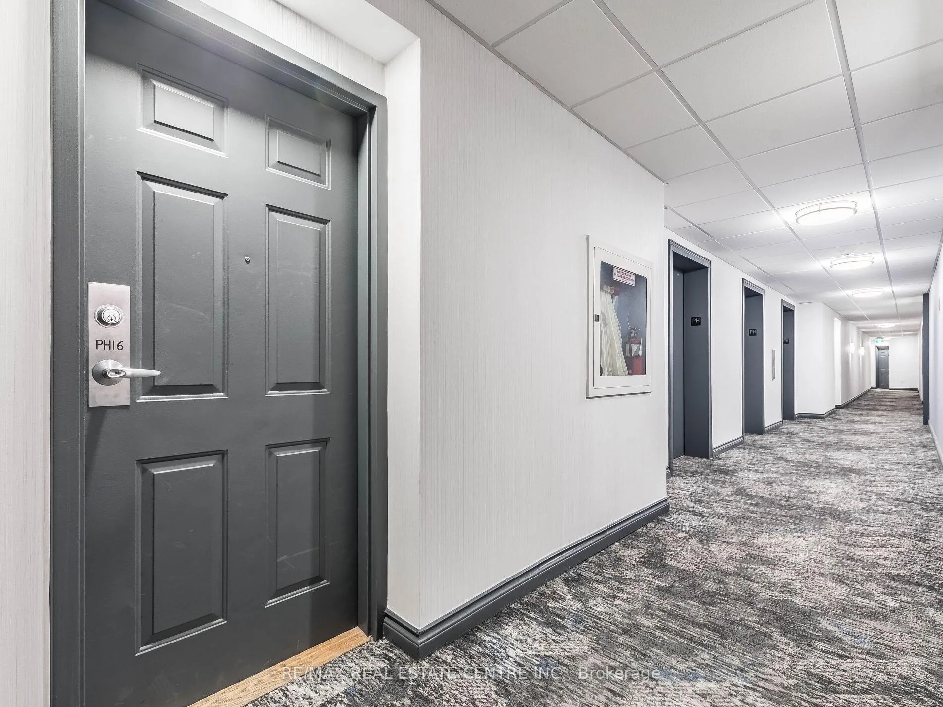 Photo 9 of Unit 1616, 250 Webb Drive, Mississauga, City Centre — HOMEH