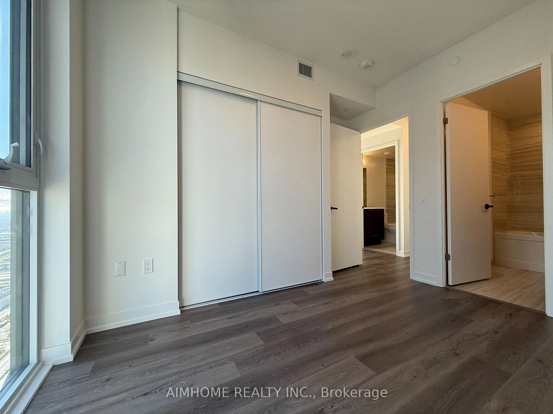 Photo 8 of Unit 6002, 225 Commerce Street, Vaughan, Vaughan Corporate Centre — HOMEH