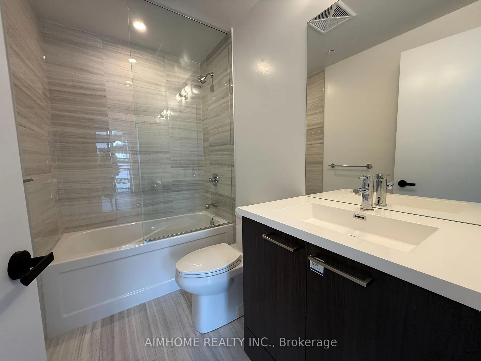Photo 9 of Unit 6002, 225 Commerce Street, Vaughan, Vaughan Corporate Centre — HOMEH