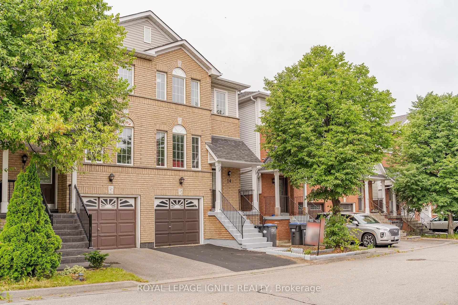 Front of Unit 14, 1480 Britannia Road W