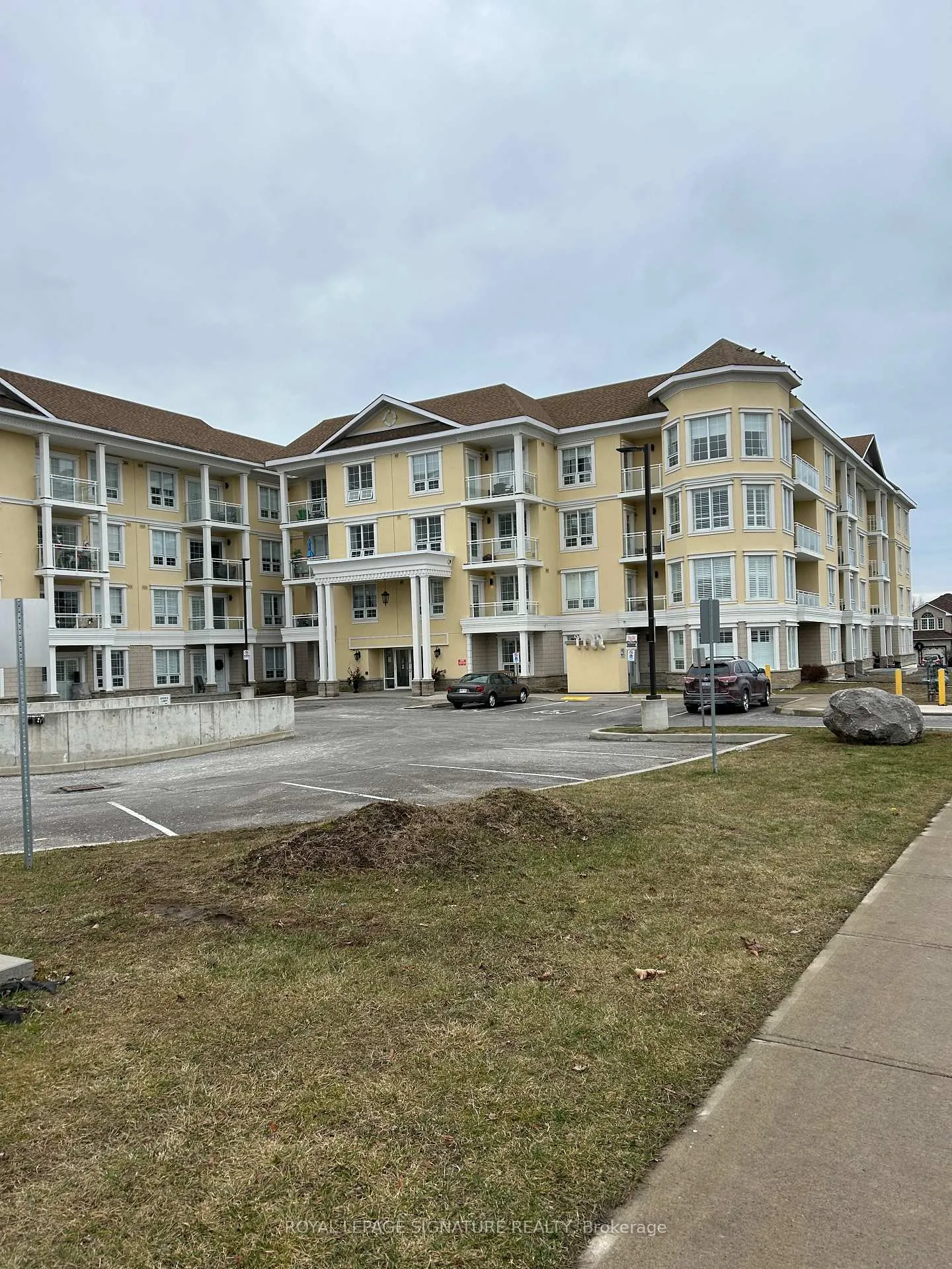 Photo 1 of Unit 321, 21 Brookhouse Drive, Clarington, Newcastle — HOMEH