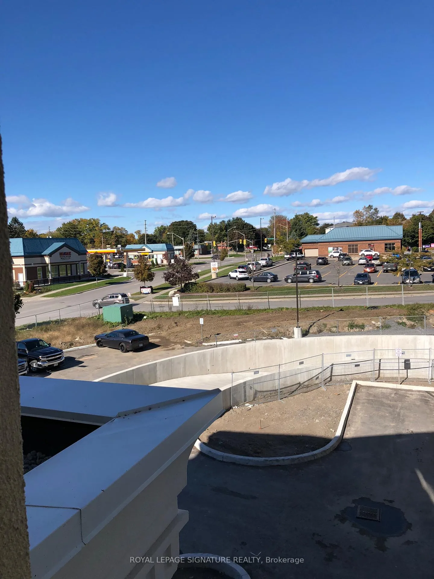 Photo 2 of Unit 321, 21 Brookhouse Drive, Clarington, Newcastle — HOMEH
