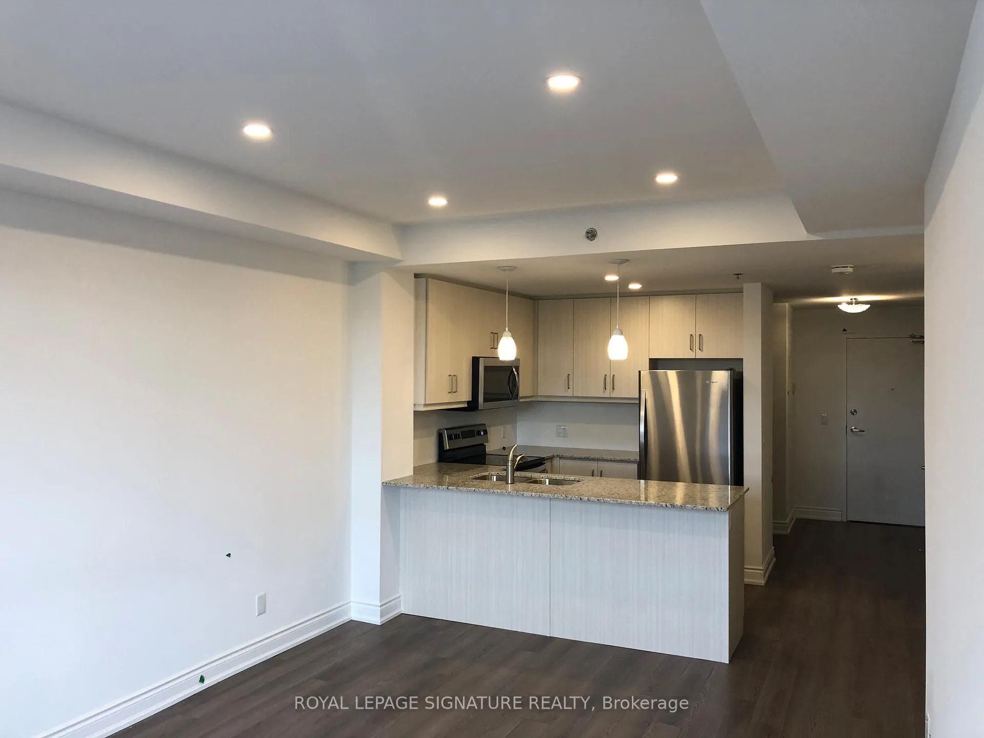 Photo 3 of Unit 321, 21 Brookhouse Drive, Clarington, Newcastle — HOMEH
