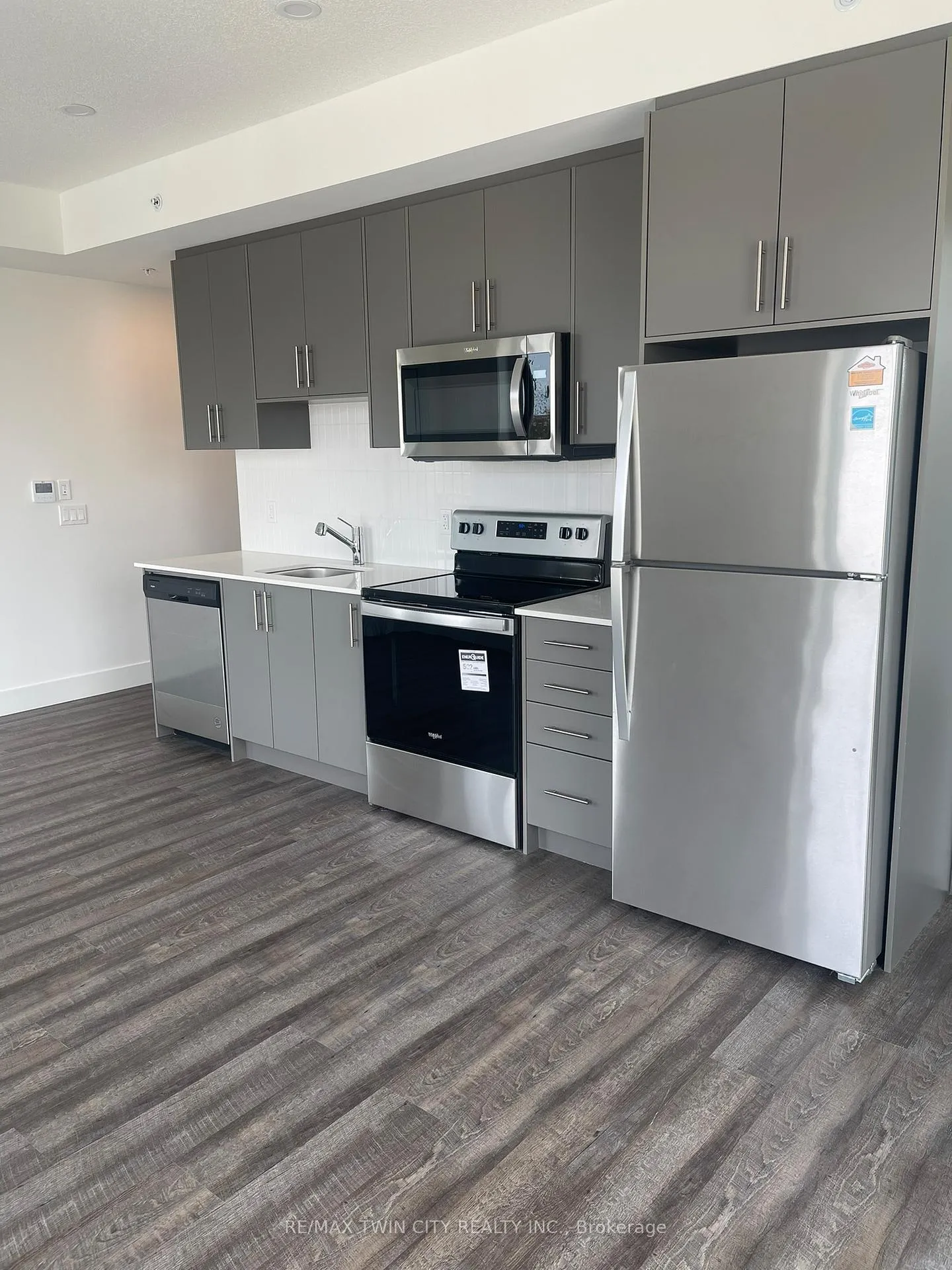 Photo 12 of Unit 601, 107 Roger Street, Waterloo, Uptown Waterloo — HOMEH