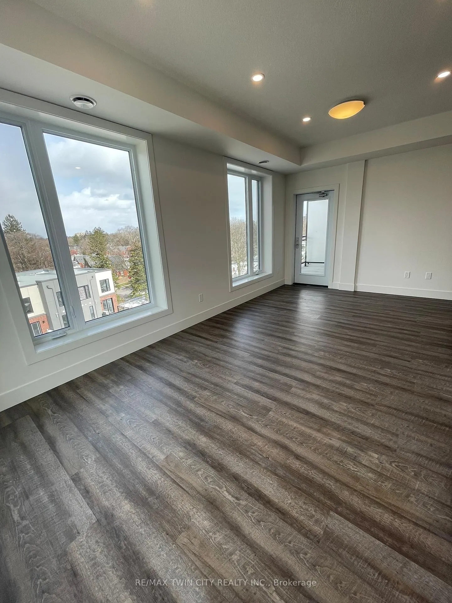 Photo 17 of Unit 601, 107 Roger Street, Waterloo, Uptown Waterloo — HOMEH
