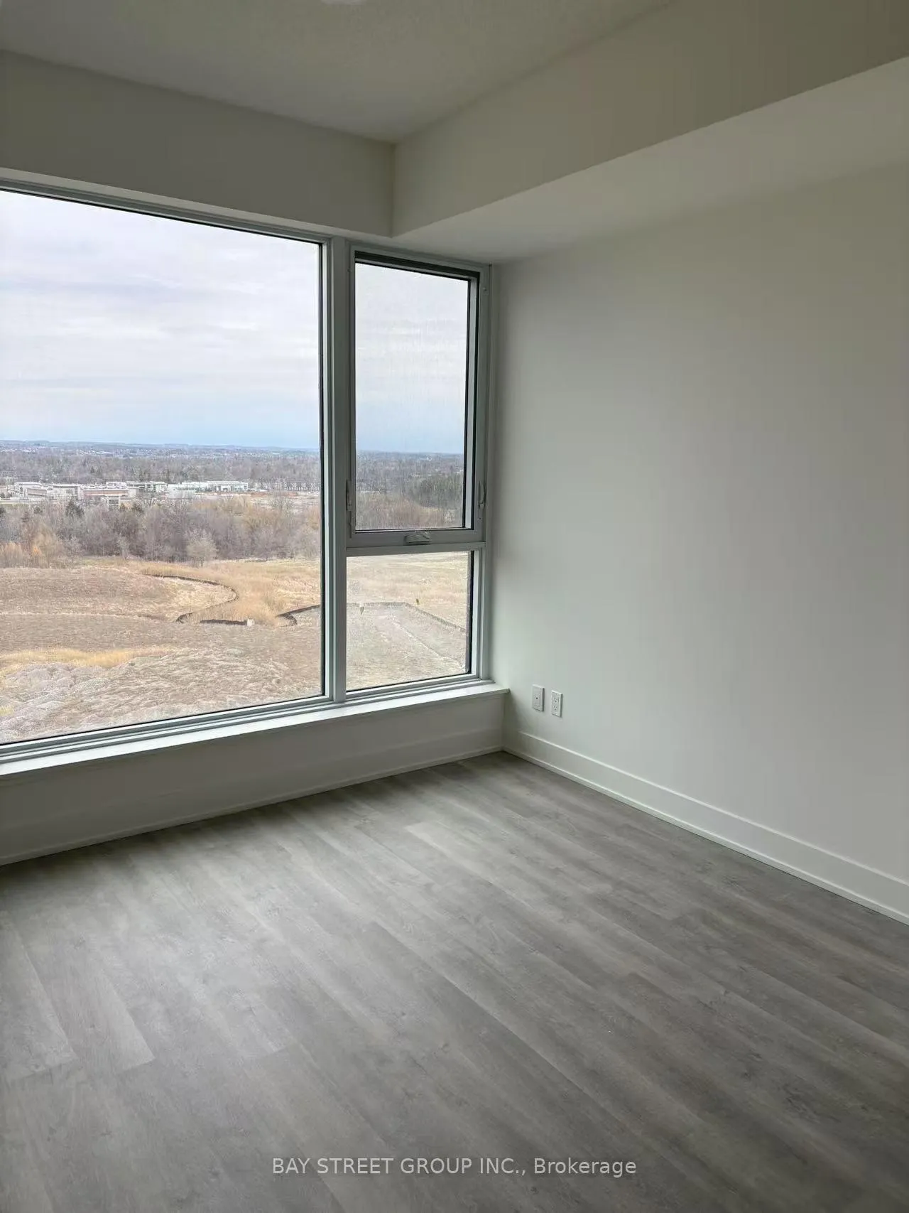 Photo 3 of Unit 17, 56 Andre De Grasse Street, Markham, Unionville — HOMEH