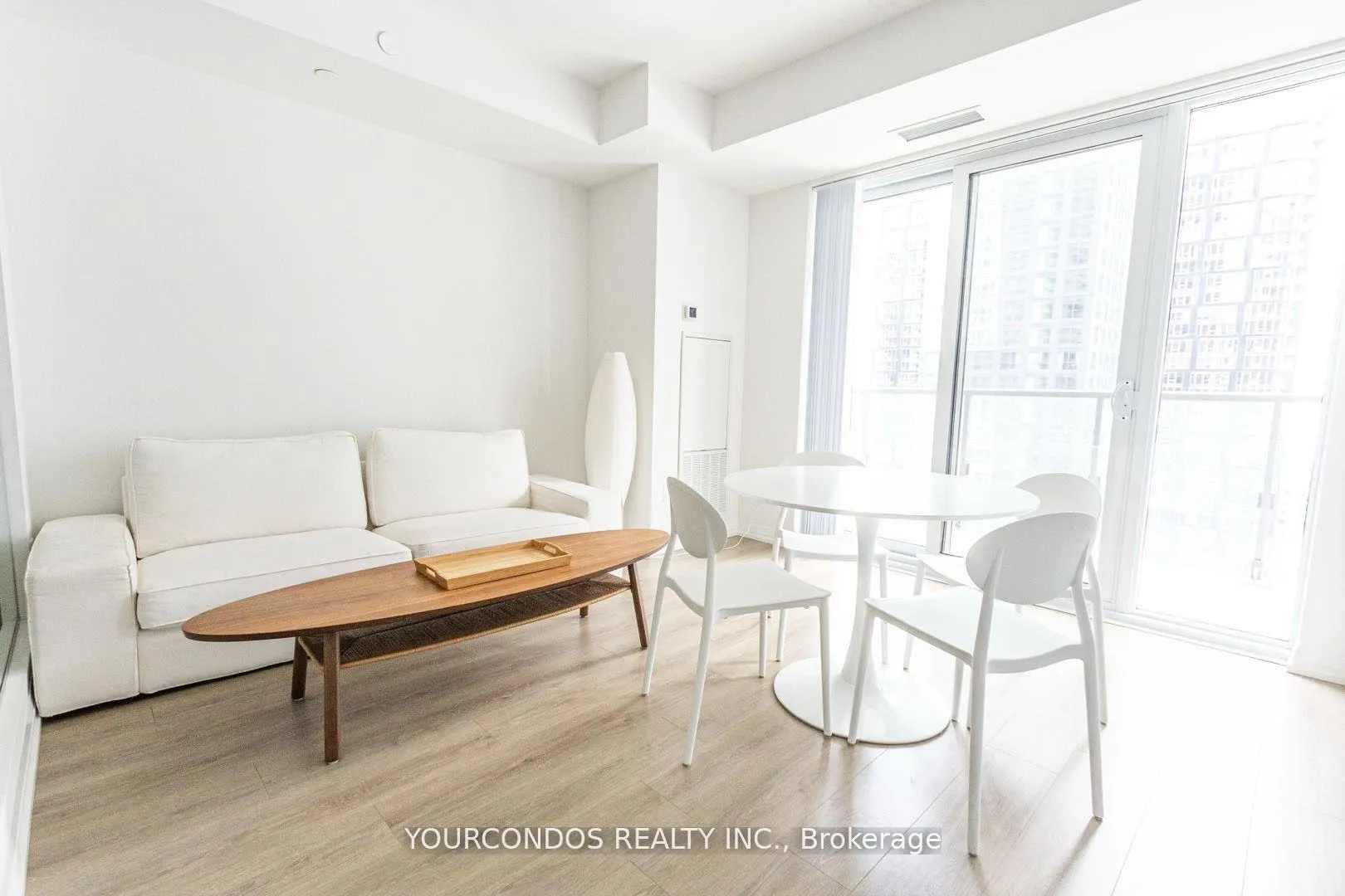 Photo 2 of Unit 2911, 8 Widmer Street, Toronto, Waterfront Communities — HOMEH