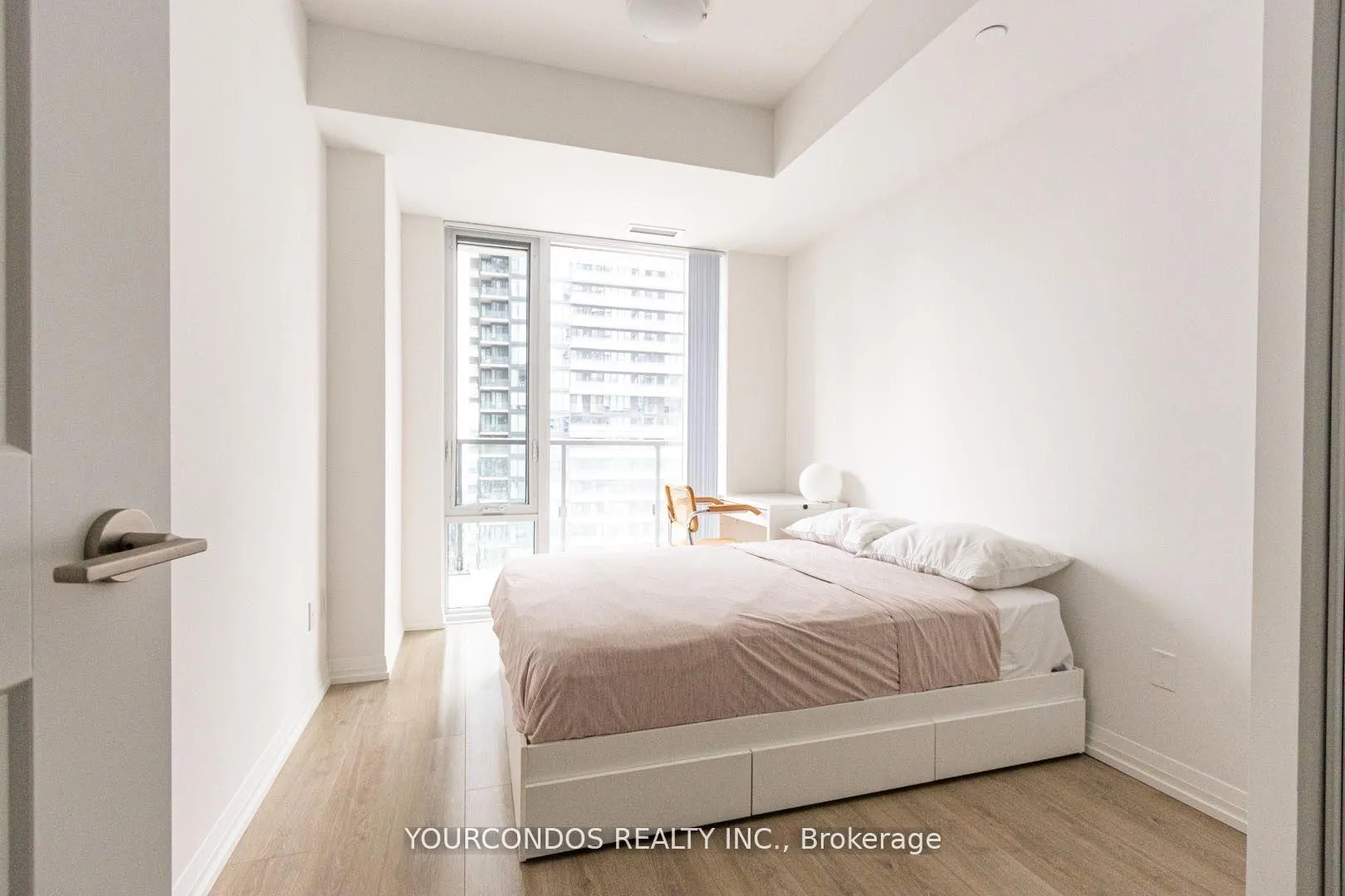 Photo 6 of Unit 2911, 8 Widmer Street, Toronto, Waterfront Communities — HOMEH