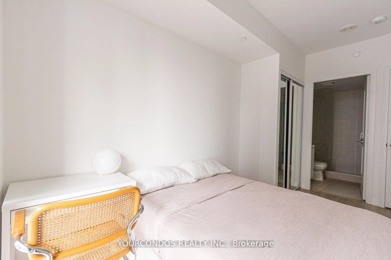 Photo 7 of Unit 2911, 8 Widmer Street, Toronto, Waterfront Communities — HOMEH