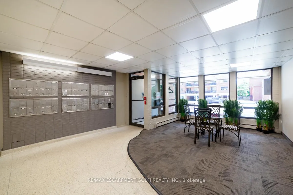Photo 5 of Unit 501, 30 Summit Avenue, Hamilton, Eastmount — HOMEH