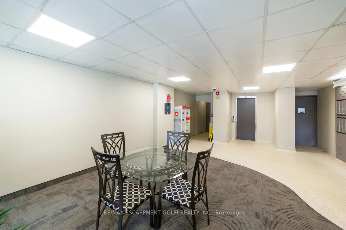 Photo 6 of Unit 501, 30 Summit Avenue, Hamilton, Eastmount — HOMEH