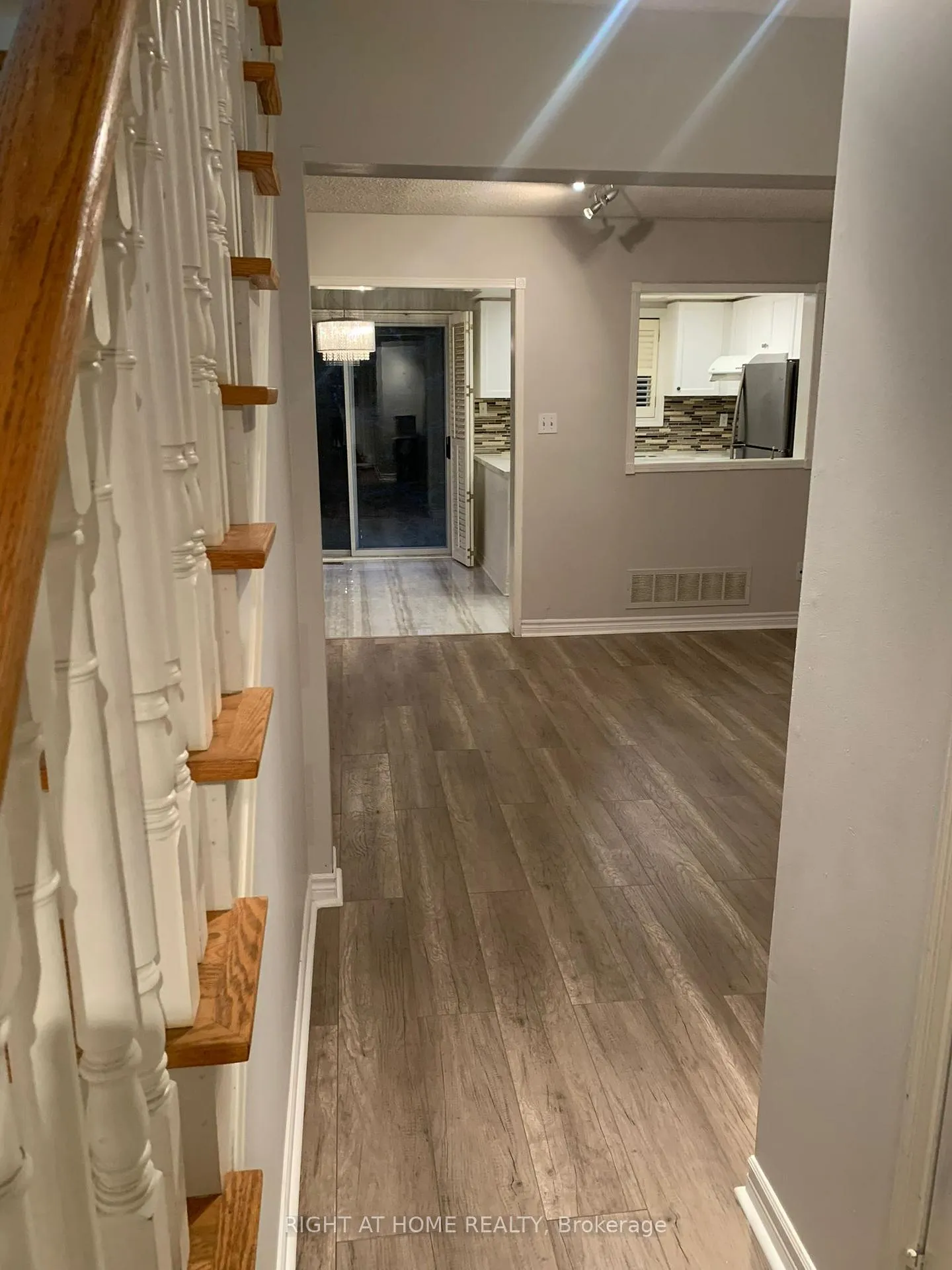 Photo 3 of Unit 102, 455 Apache Court, Mississauga, Hurontario — HOMEH