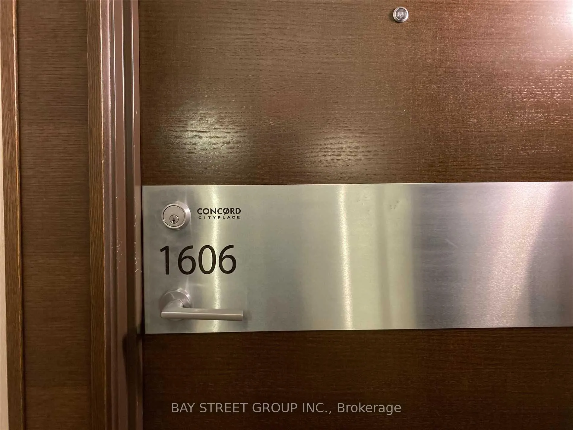 Photo 4 of Unit 1906, 21 Iceboat Terrace, Toronto, Waterfront Communities — HOMEH