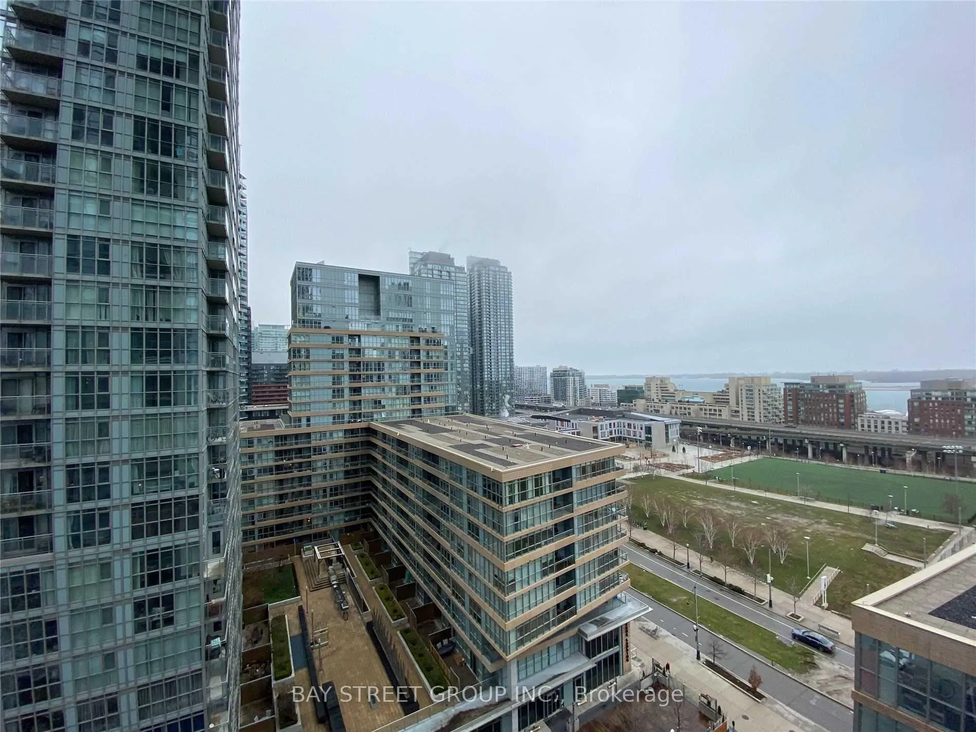 Photo 14 of Unit 1906, 21 Iceboat Terrace, Toronto, Waterfront Communities — HOMEH