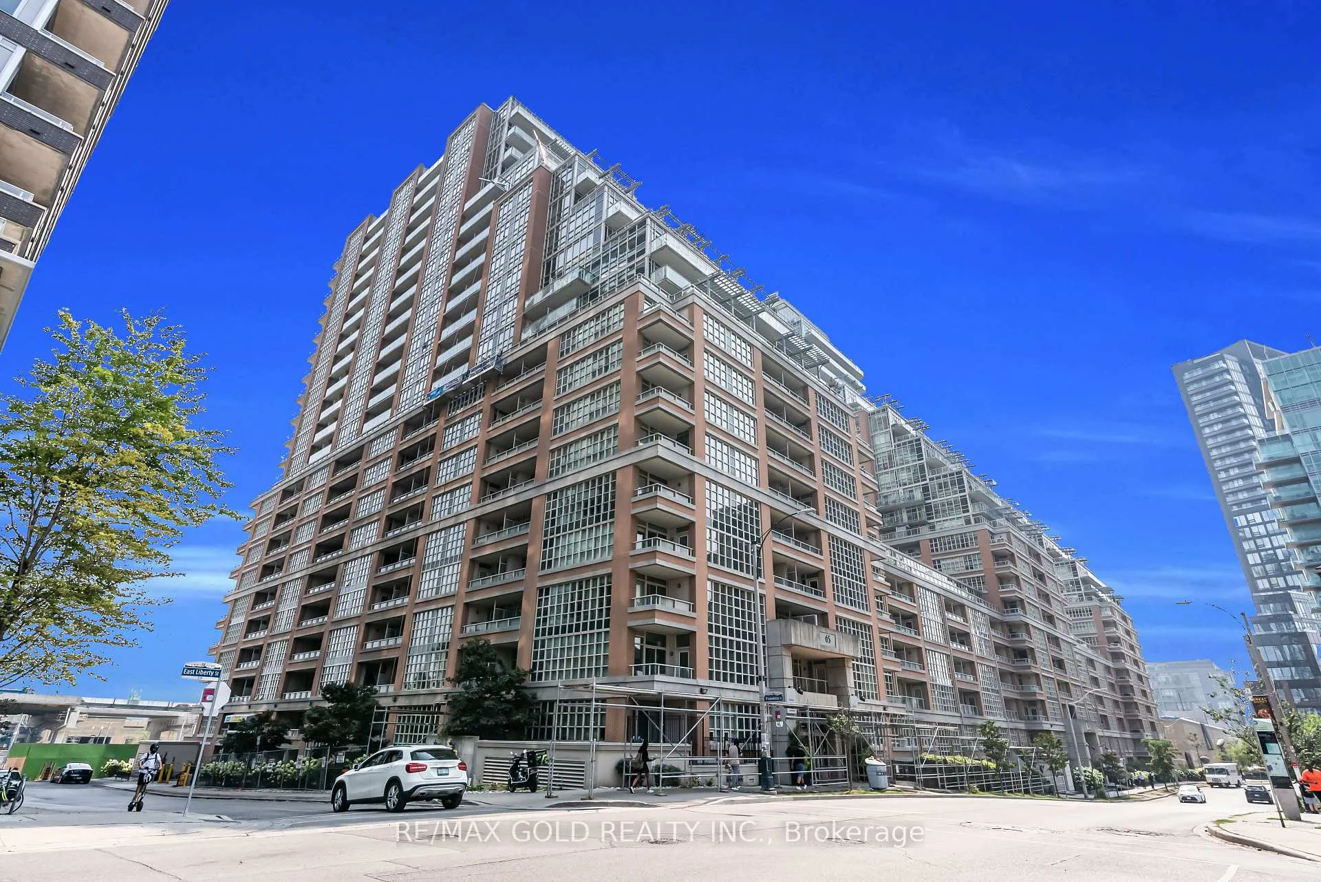 Front of Unit 606, 65 East Liberty Street