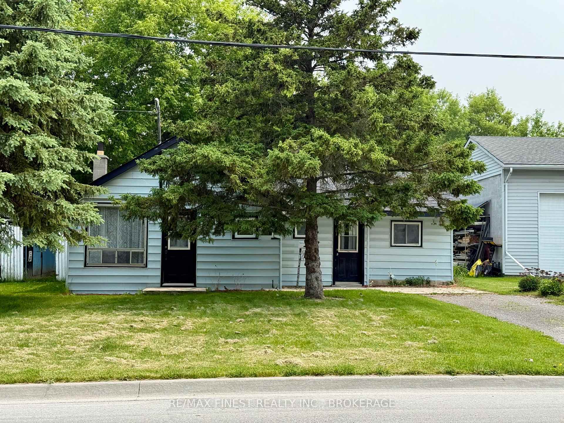 Front of 159 University Avenue