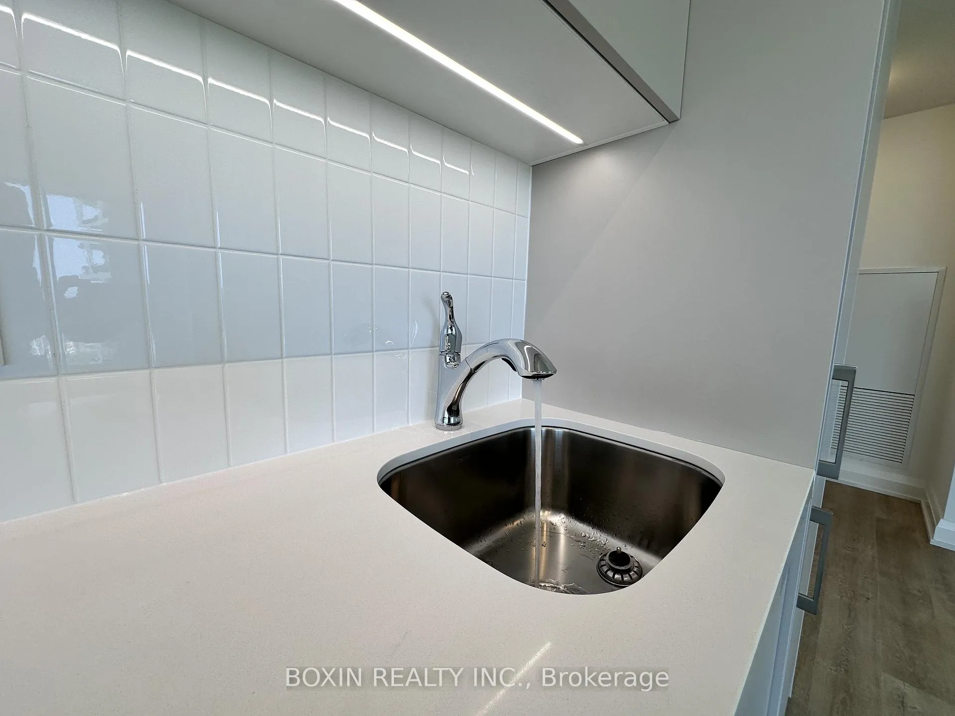 Photo 5 of Unit 21, 38 Andre de Grasse Street, Markham, Unionville — HOMEH