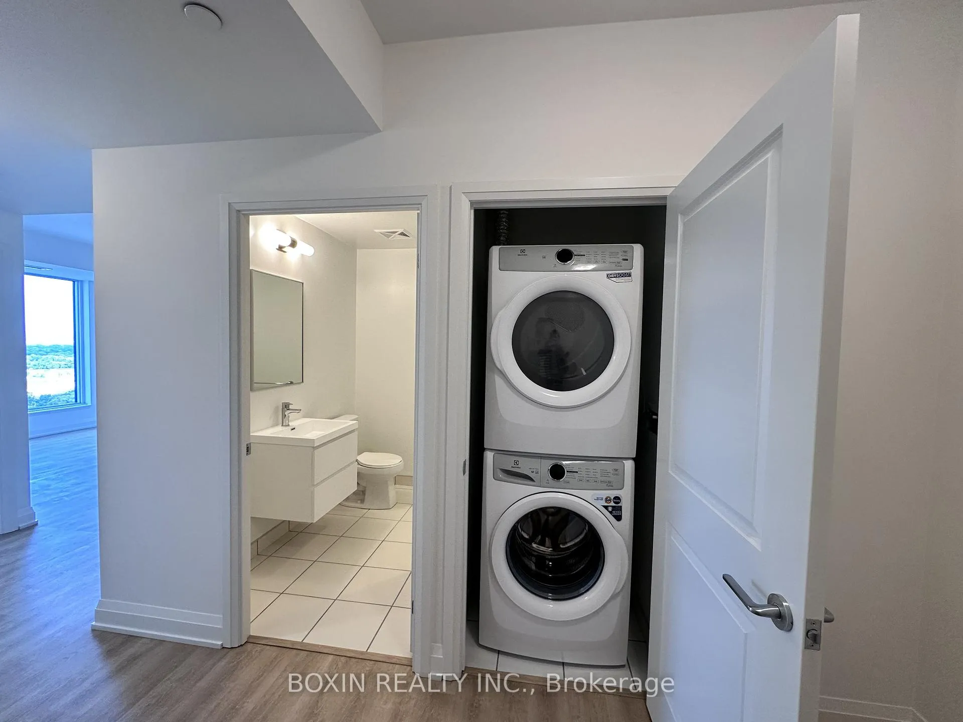 Photo 11 of Unit 21, 38 Andre de Grasse Street, Markham, Unionville — HOMEH