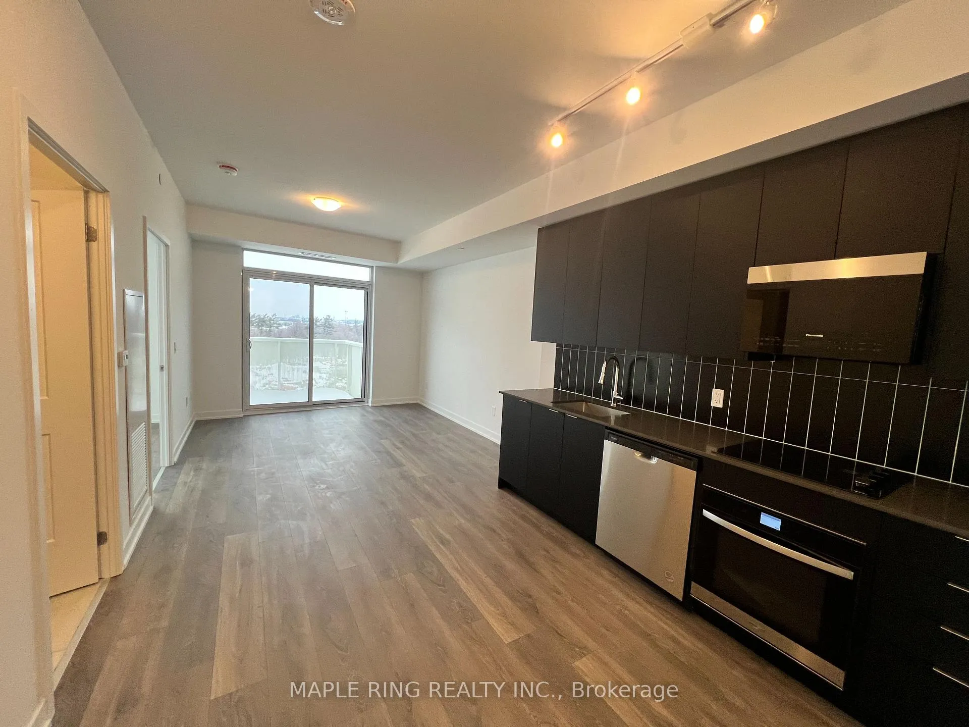 Photo 1 of Unit 727, 498 Caldari Road, Vaughan, Concord — HOMEH