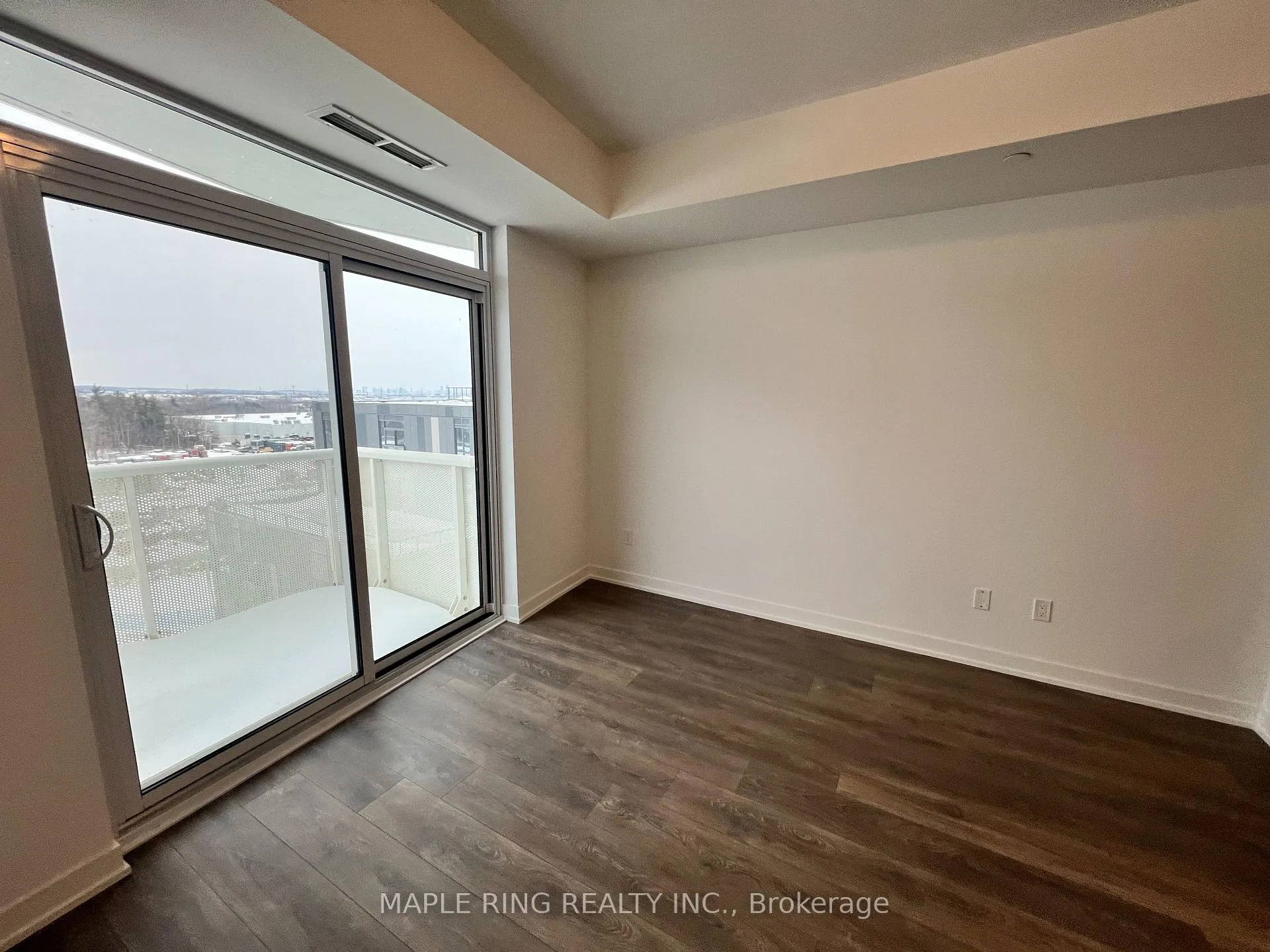 Photo 2 of Unit 727, 498 Caldari Road, Vaughan, Concord — HOMEH