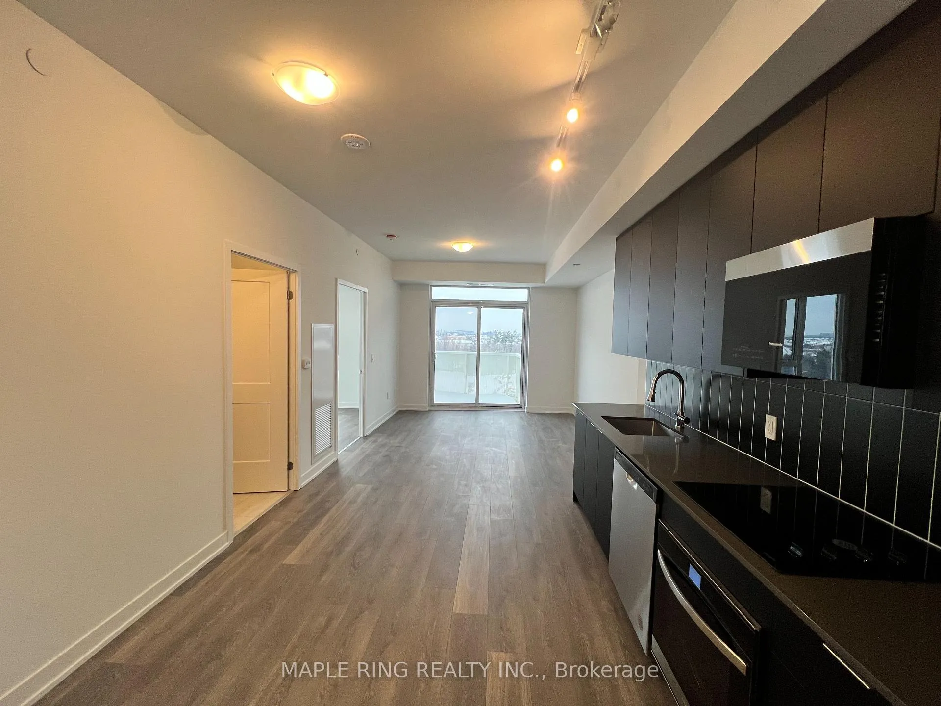Photo 4 of Unit 727, 498 Caldari Road, Vaughan, Concord — HOMEH