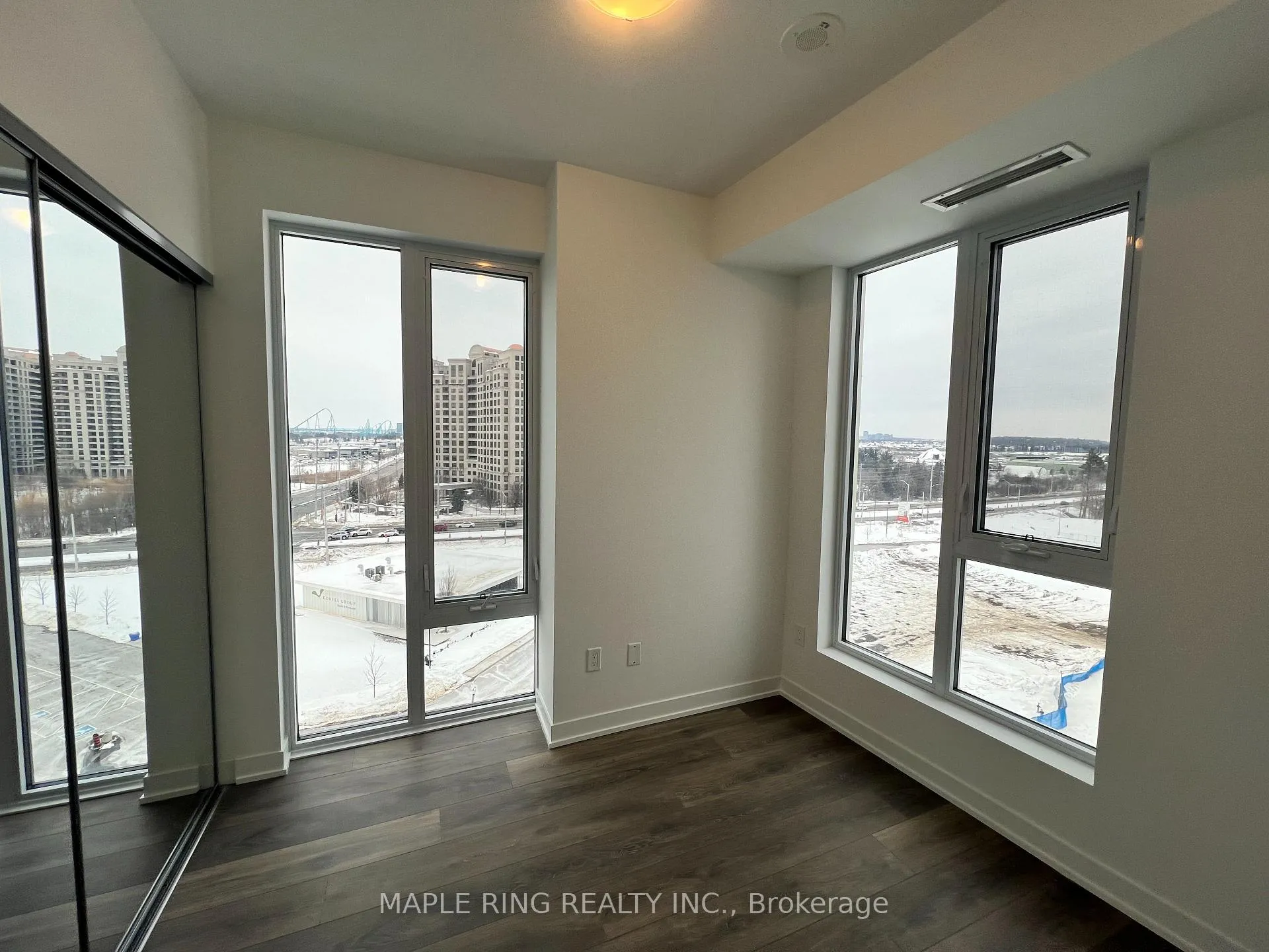 Photo 8 of Unit 727, 498 Caldari Road, Vaughan, Concord — HOMEH