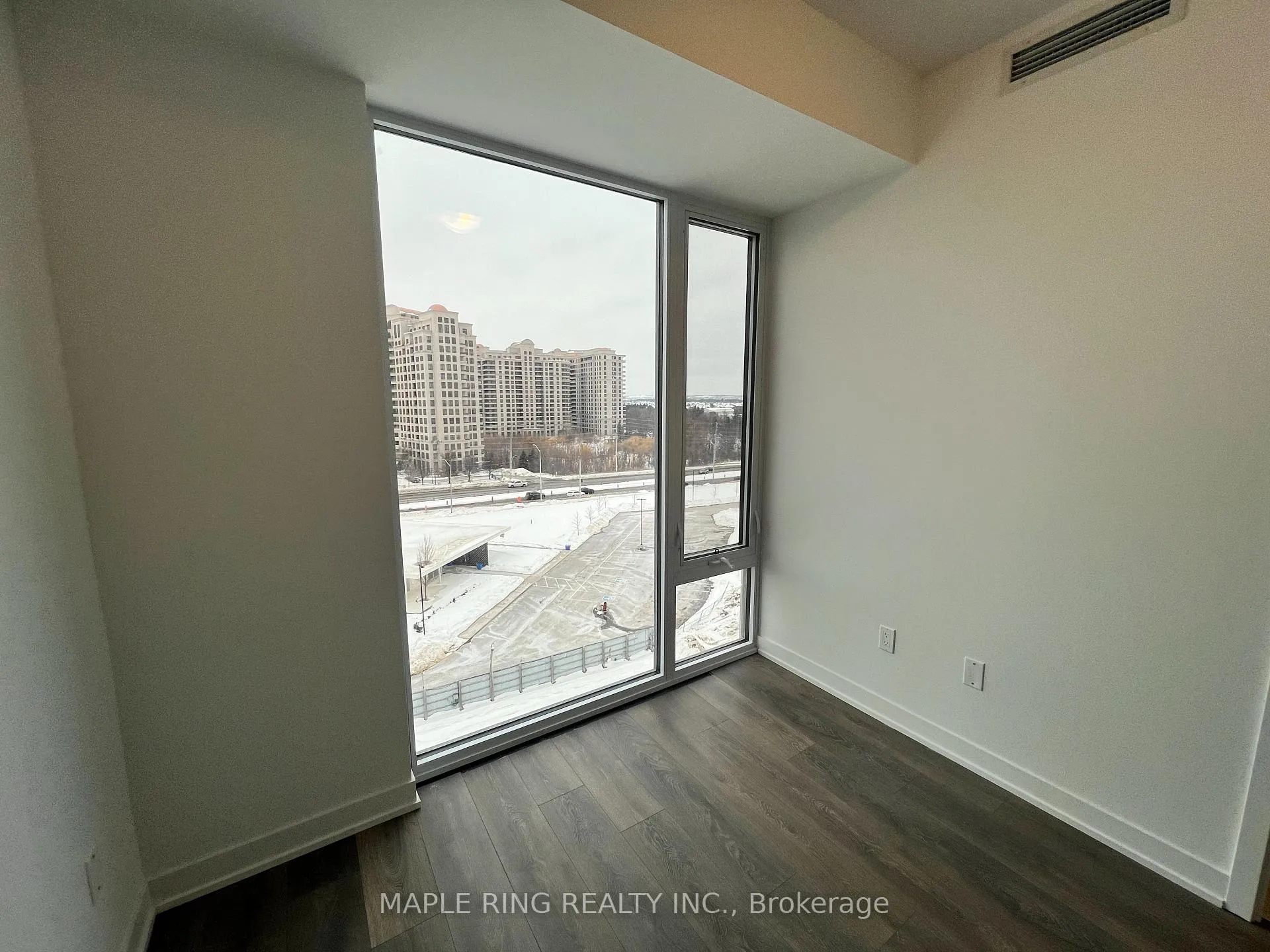Photo 9 of Unit 727, 498 Caldari Road, Vaughan, Concord — HOMEH