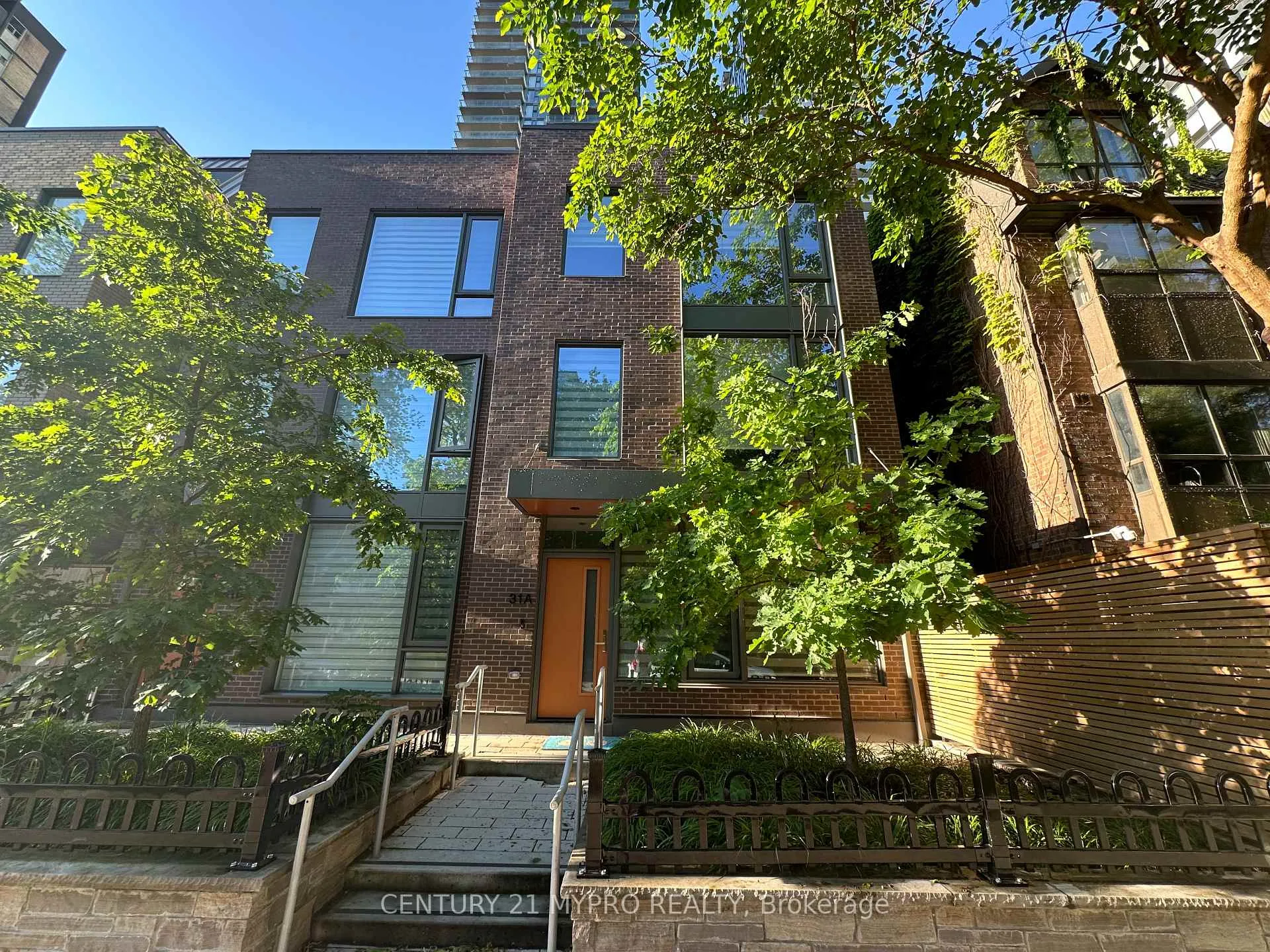 Front of 31A Dundonald Street