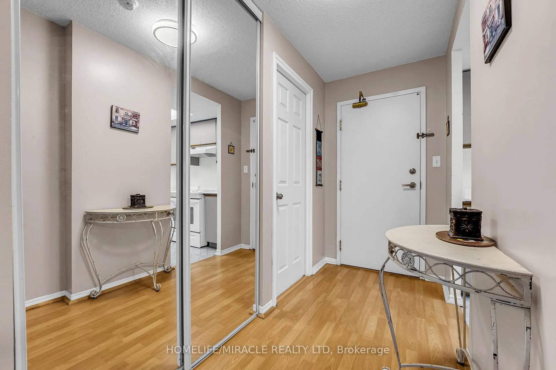 Photo 6 of Unit 714, 1001 Cedarglen Gate, Mississauga, Erindale — HOMEH
