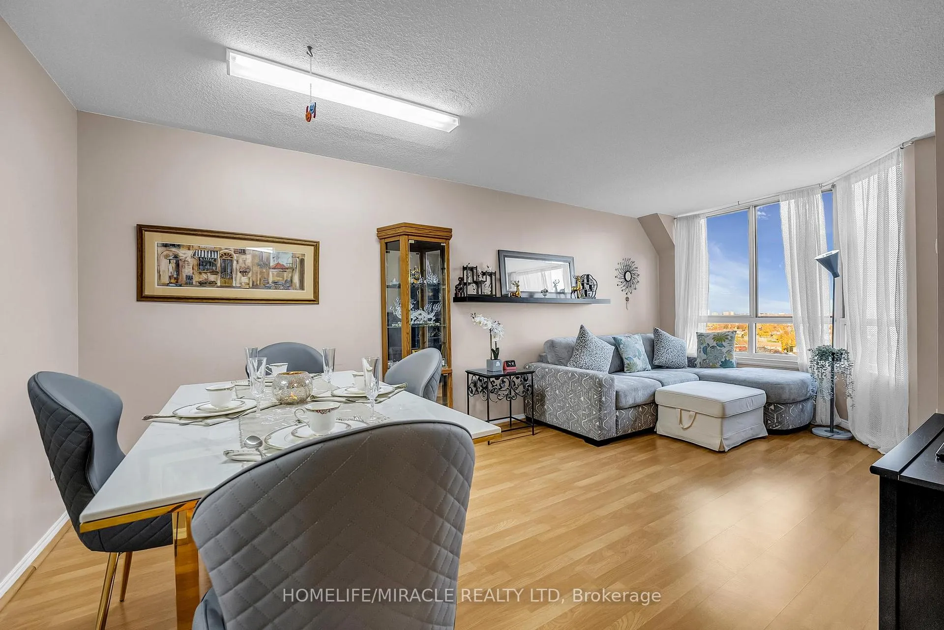 Photo 14 of Unit 714, 1001 Cedarglen Gate, Mississauga, Erindale — HOMEH