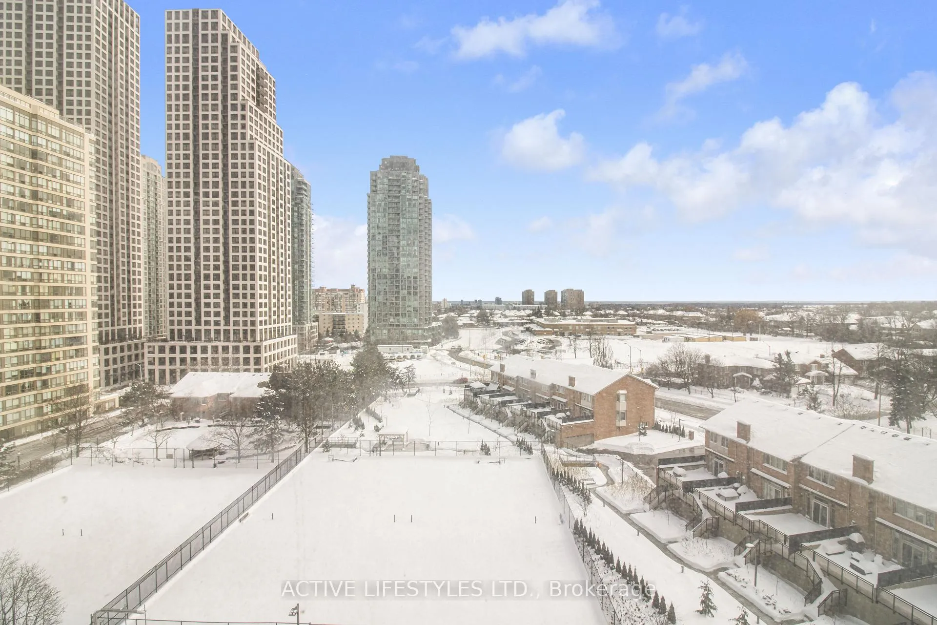 Photo 11 of Unit 802, 3605 Kariya Drive, Mississauga, City Centre — HOMEH
