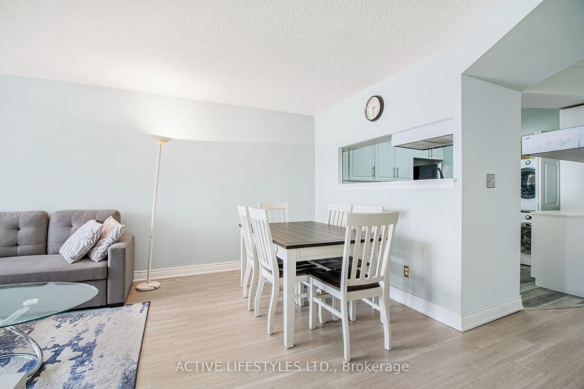 Photo 13 of Unit 802, 3605 Kariya Drive, Mississauga, City Centre — HOMEH