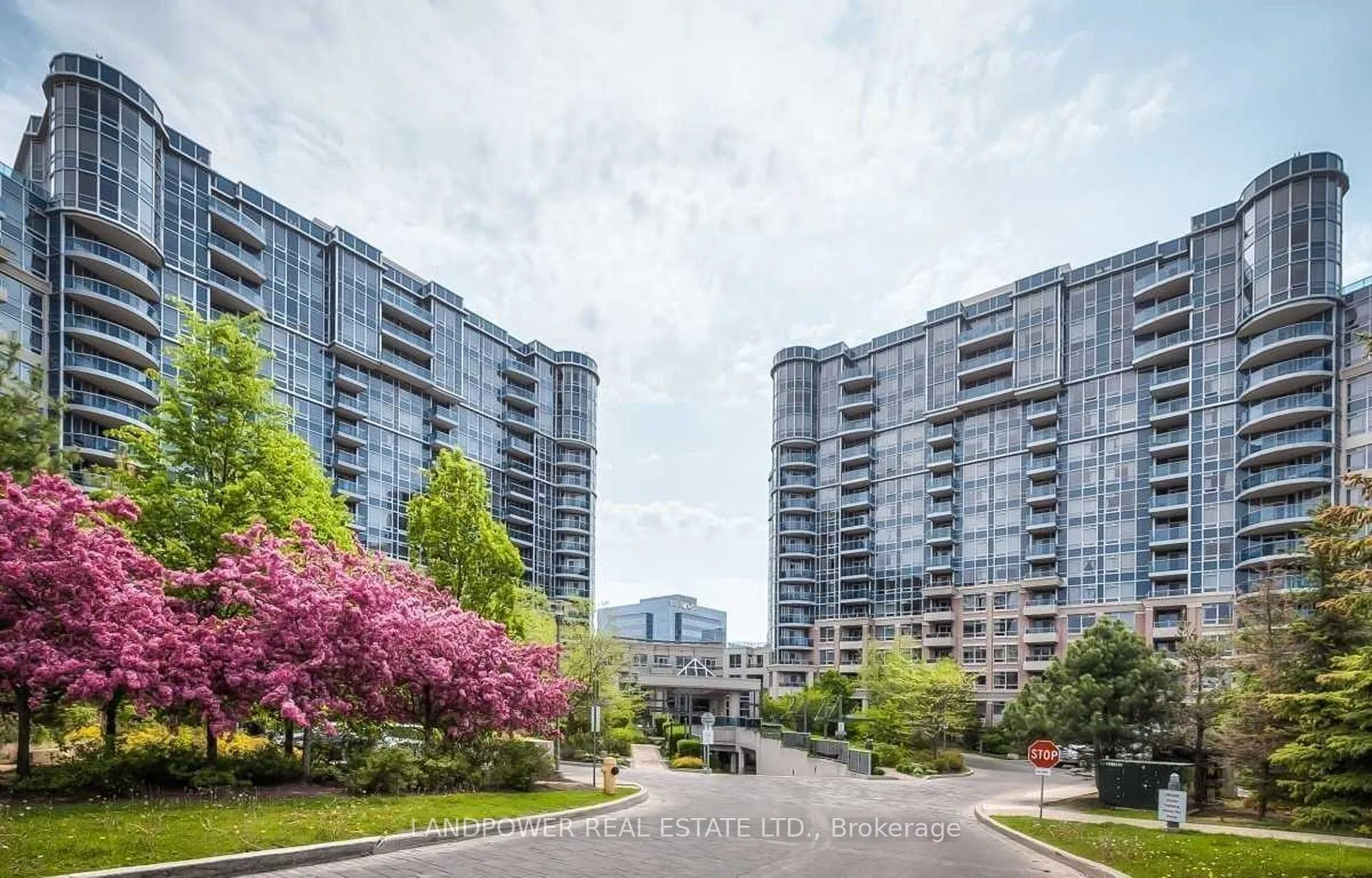 Photo 1 of Unit 972, 23 Cox Boulevard, Markham, Unionville — HOMEH