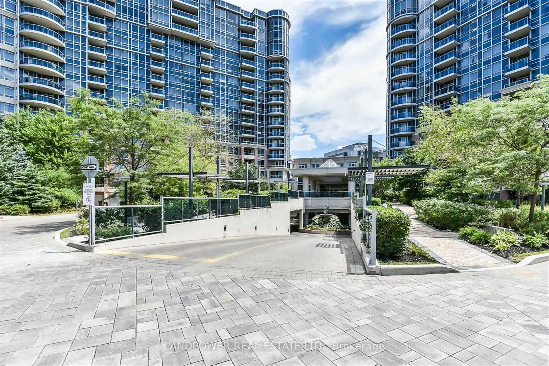 Photo 3 of Unit 972, 23 Cox Boulevard, Markham, Unionville — HOMEH