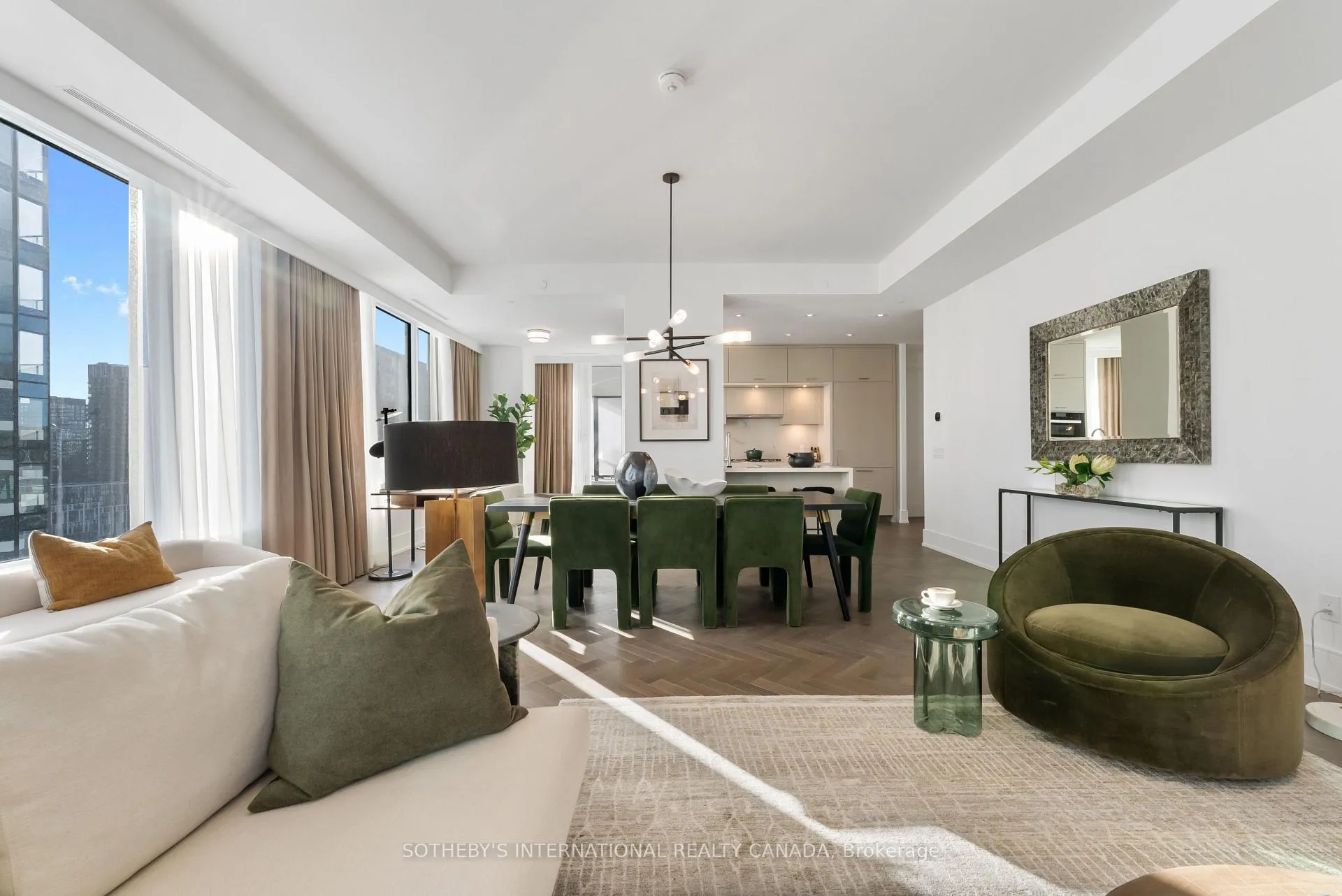 Front of Unit 1105, 455 Wellington Street W