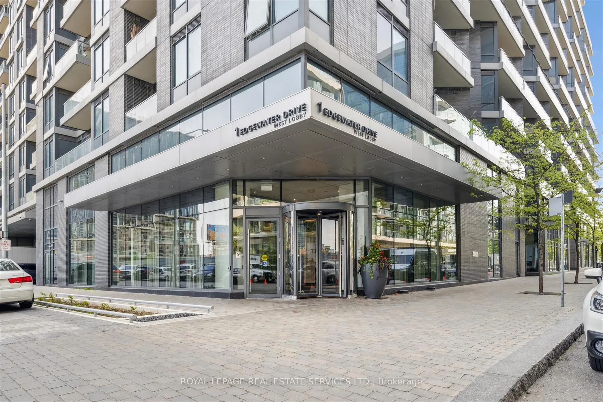Photo 2 of Unit GPH27, 1 Edgewater Drive, Toronto, Waterfront Communities — HOMEH