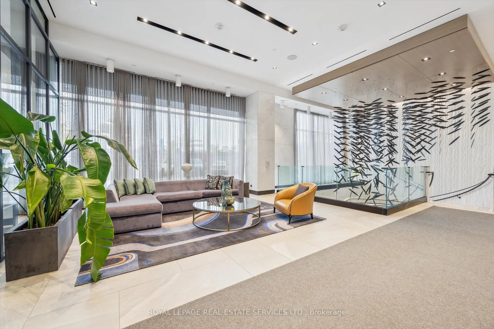 Photo 3 of Unit GPH27, 1 Edgewater Drive, Toronto, Waterfront Communities — HOMEH