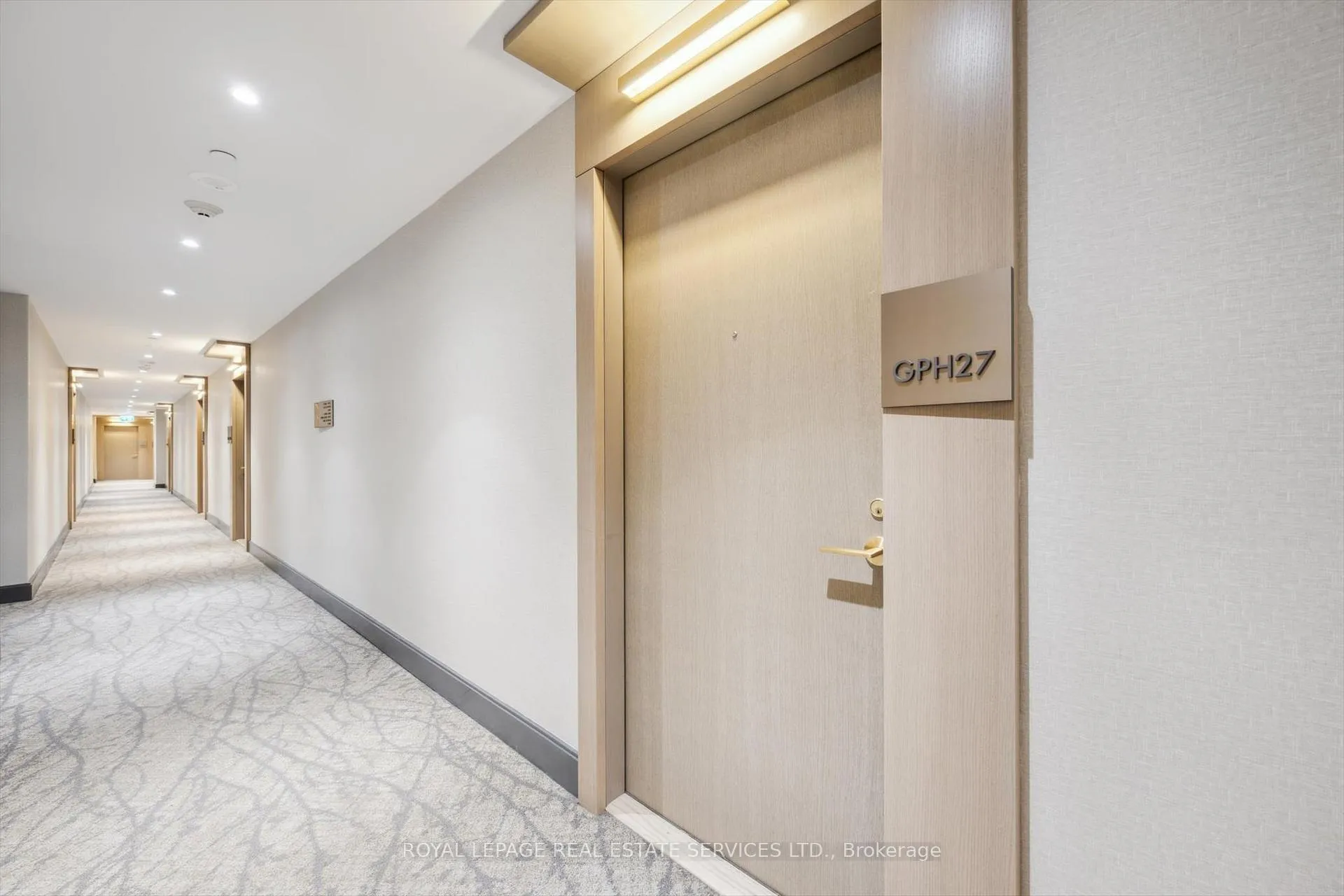 Photo 5 of Unit GPH27, 1 Edgewater Drive, Toronto, Waterfront Communities — HOMEH
