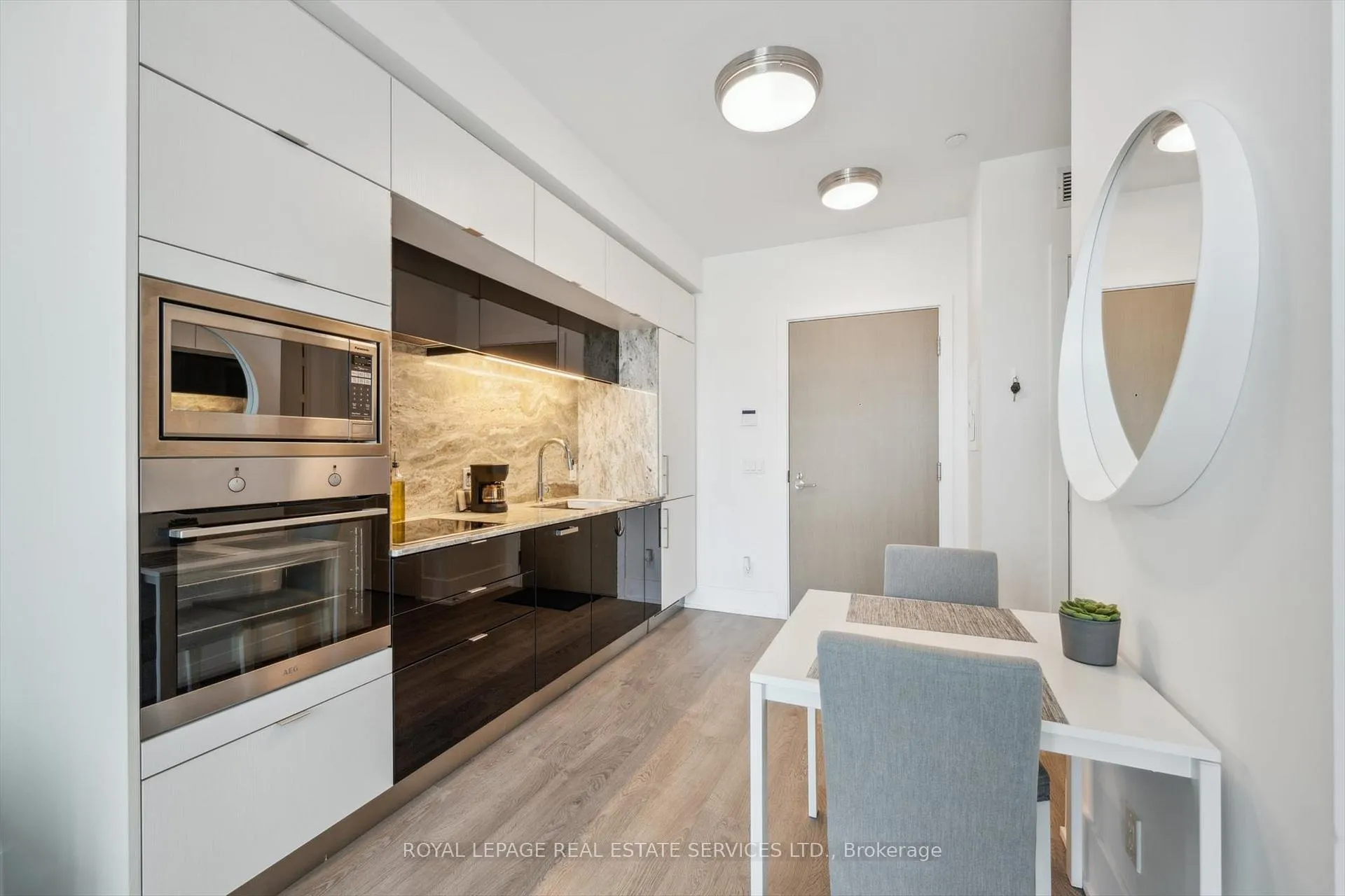 Photo 9 of Unit GPH27, 1 Edgewater Drive, Toronto, Waterfront Communities — HOMEH