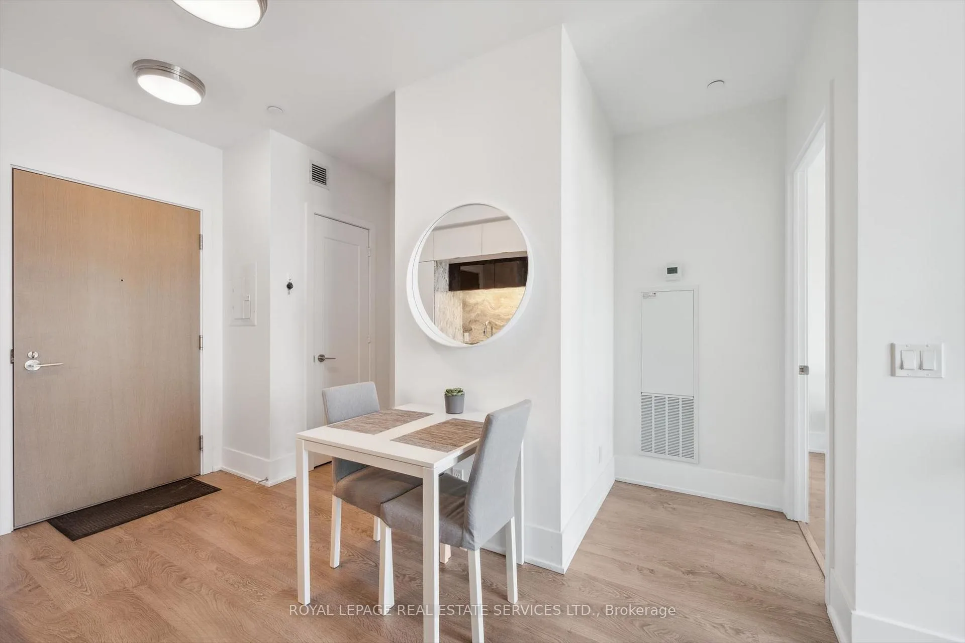Photo 11 of Unit GPH27, 1 Edgewater Drive, Toronto, Waterfront Communities — HOMEH