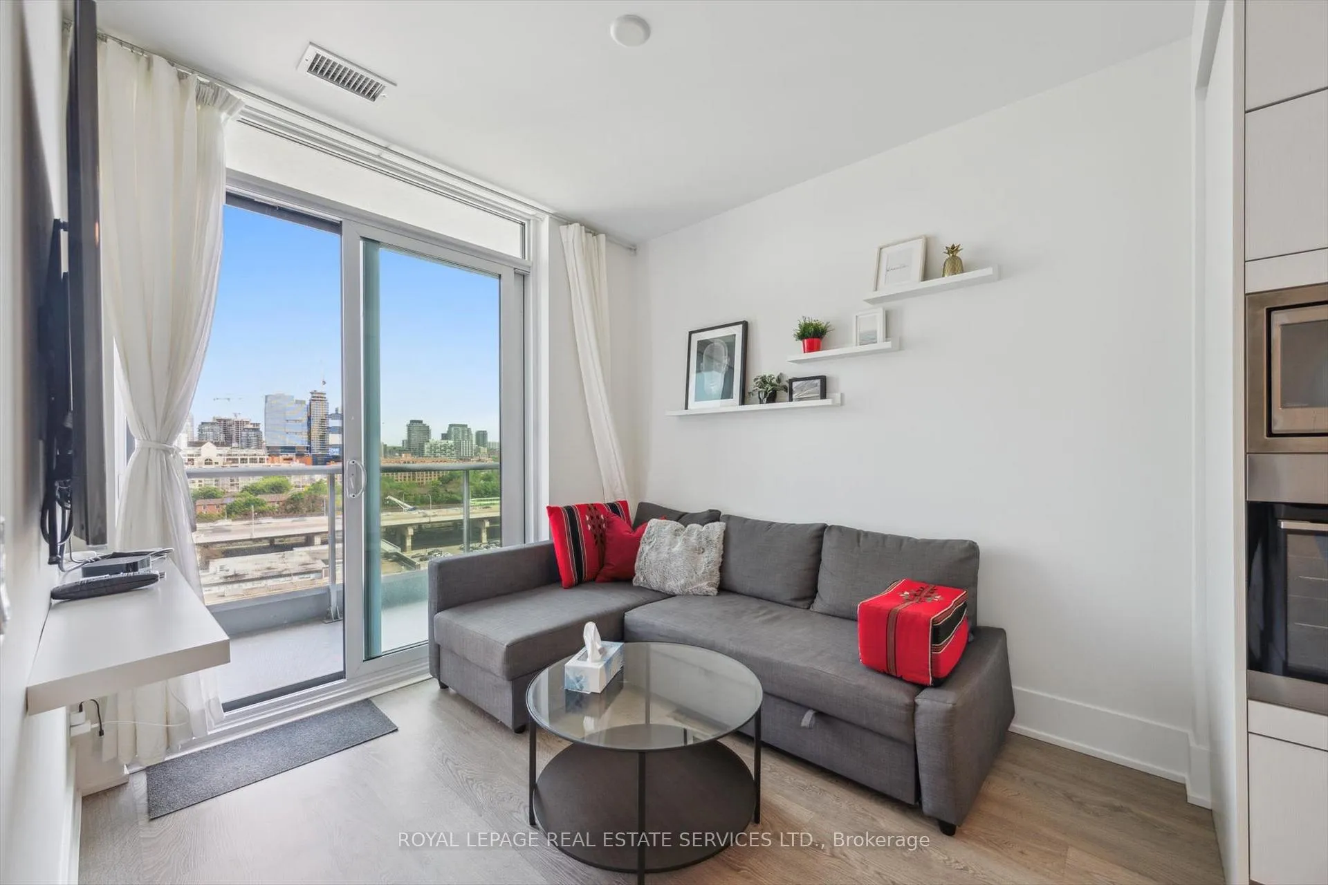 Photo 12 of Unit GPH27, 1 Edgewater Drive, Toronto, Waterfront Communities — HOMEH