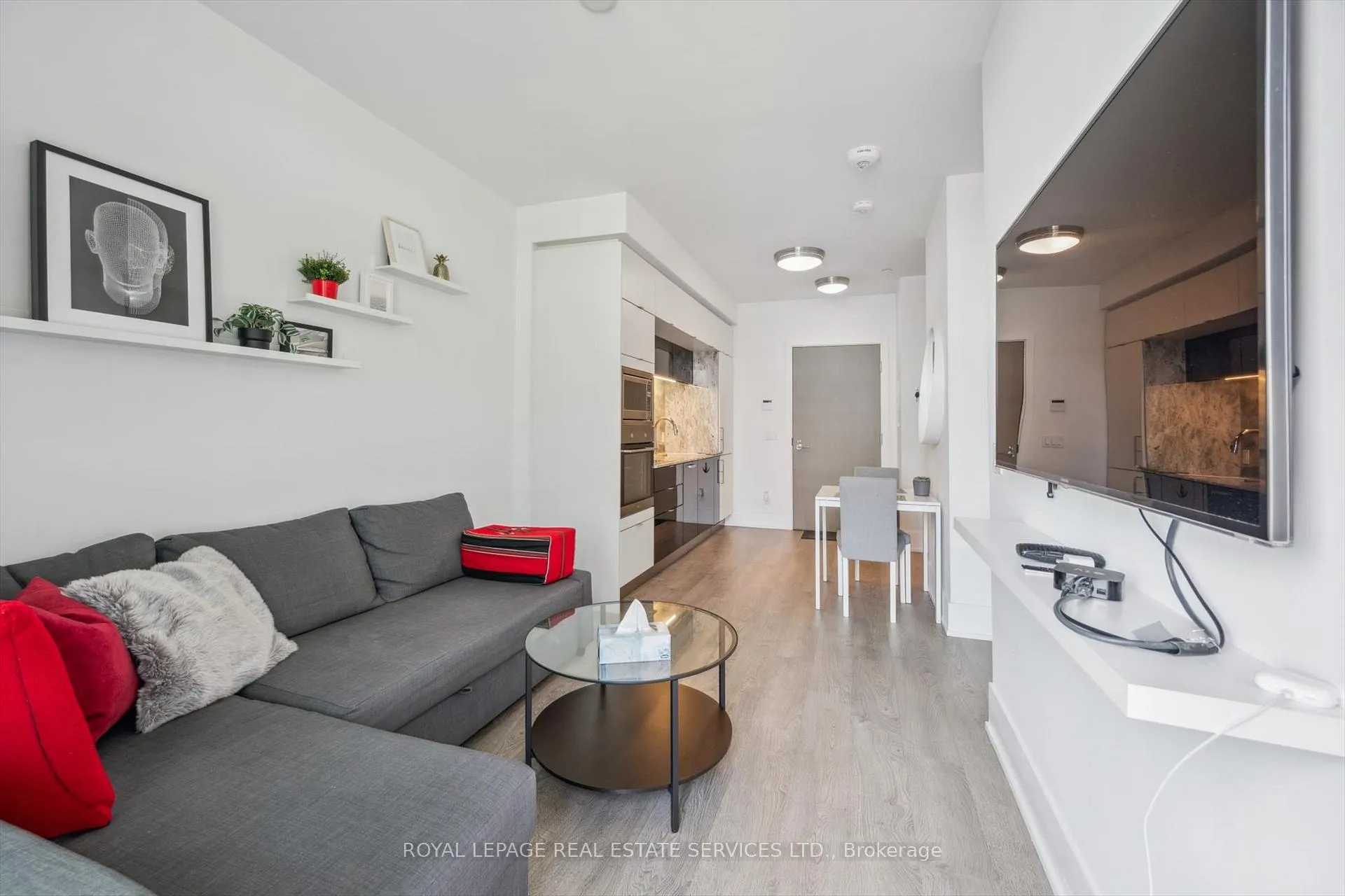 Photo 13 of Unit GPH27, 1 Edgewater Drive, Toronto, Waterfront Communities — HOMEH