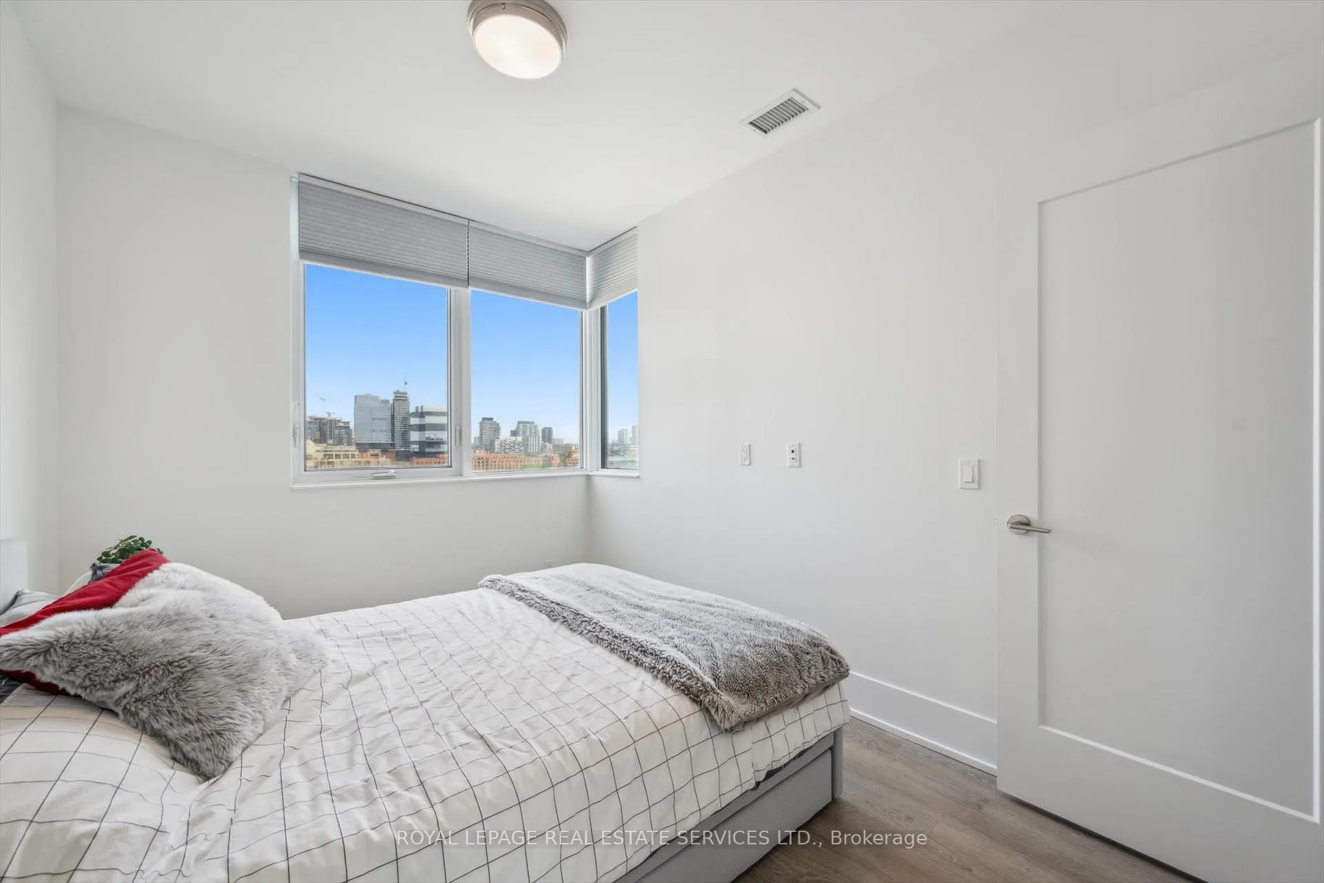 Photo 16 of Unit GPH27, 1 Edgewater Drive, Toronto, Waterfront Communities — HOMEH