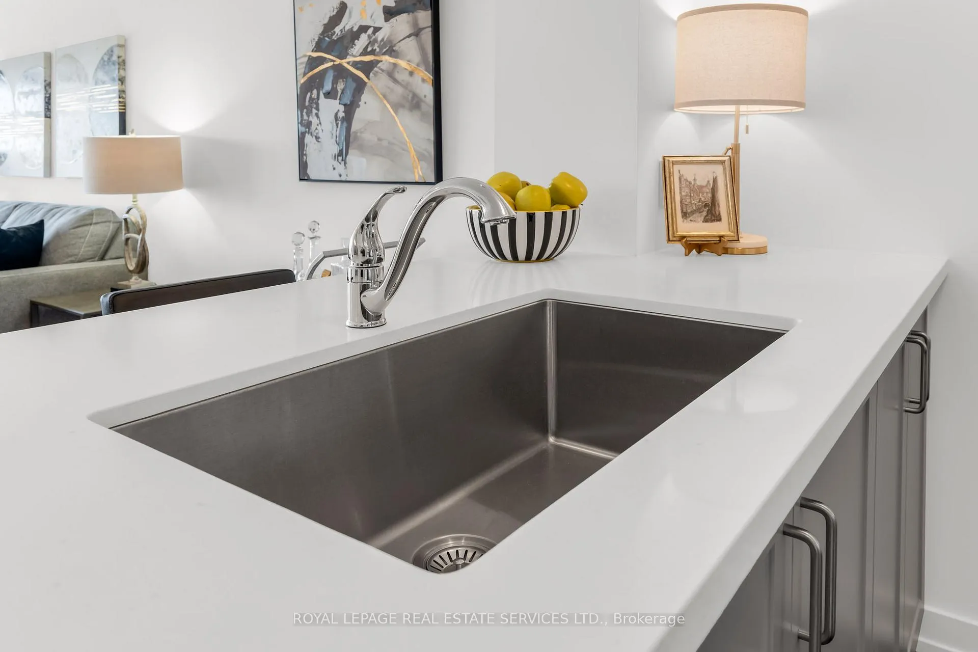 Photo 10 of Unit 1203, 460 Dundas Street E, Hamilton, Waterdown — HOMEH
