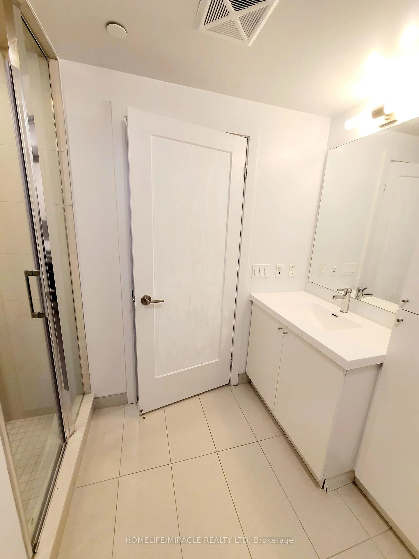 Photo 5 of Unit 603, 2550 Simcoe Street N, Oshawa, Windfields — HOMEH