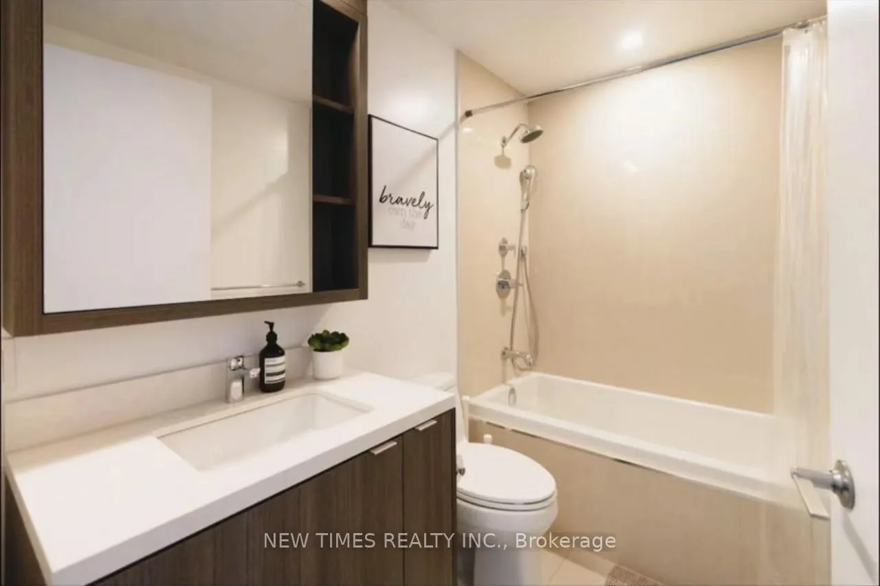 Photo 9 of Unit 723, 115 Blue Jays Way, Toronto, Waterfront Communities — HOMEH