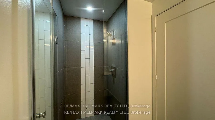 Photo 11 of Unit PH 3001, 70 Princess Street, Toronto, Waterfront Communities — HOMEH